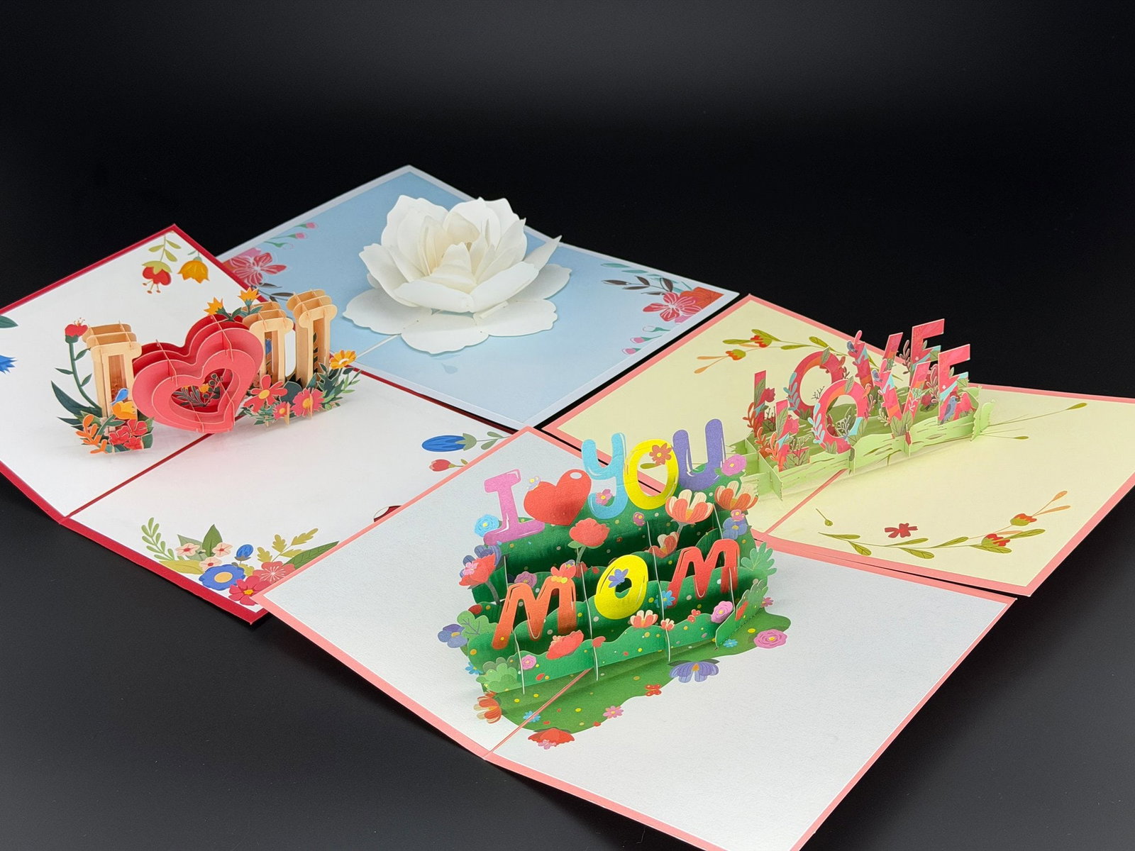 Brand New 3D Pop-up Greeting Cards Mix Lot-4 PCS: Please refer to the title and photos for the item description and condition. If you have any questions, please do not hesitate to contact us before placing your bid.We offer combined in-house shipping