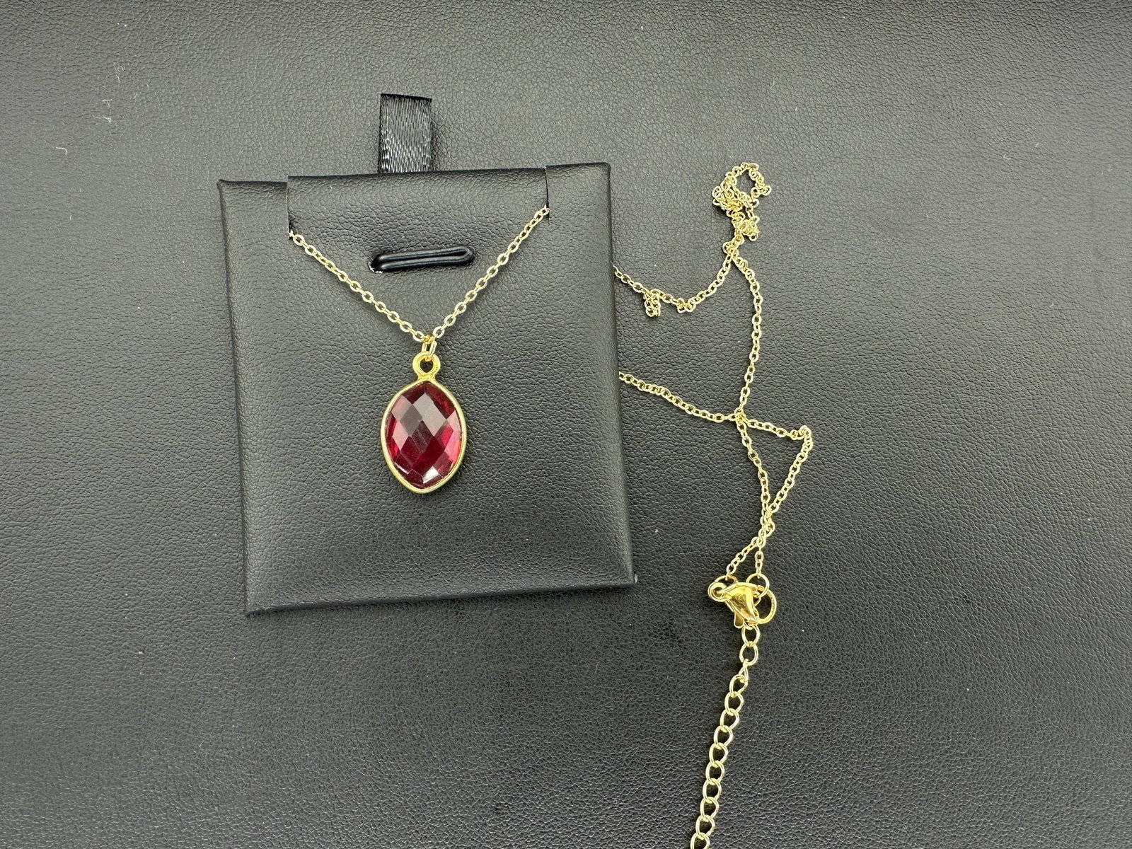 Pink Tourmaline Necklace 925 Silver-Tone, Gold-Plated Natural Gemstone: 1.Necklace 925 Silver-Tone Gold-Plated Natural Pink Tourmaline Gemstone.2.SKU: 4903.Please review all item descriptions and photos carefully and ask any questions before bidding as all bids are bindin