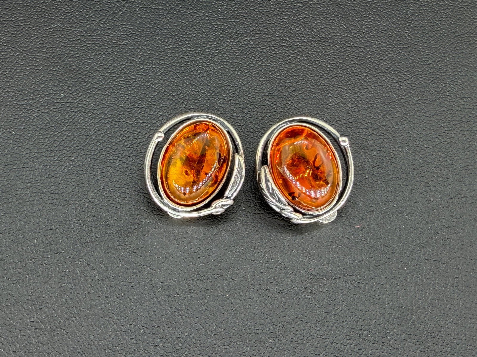 Pre-owned Vintage Natural Amber Sterling Silver Earrings (1 of 5)