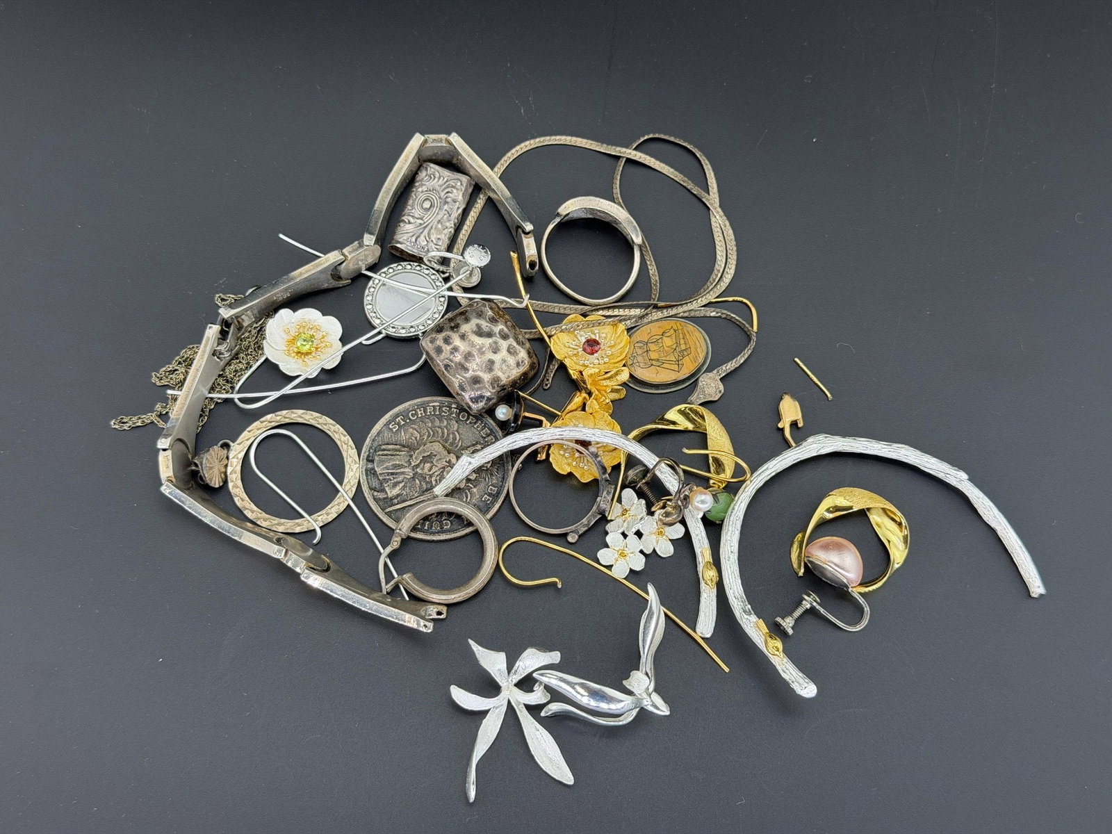 Pre-owned Mixed Precious Metal Scrap Lot AAA Mainly 925 Sterling Silver, Some 14K Gold & Natural (1 of 12)