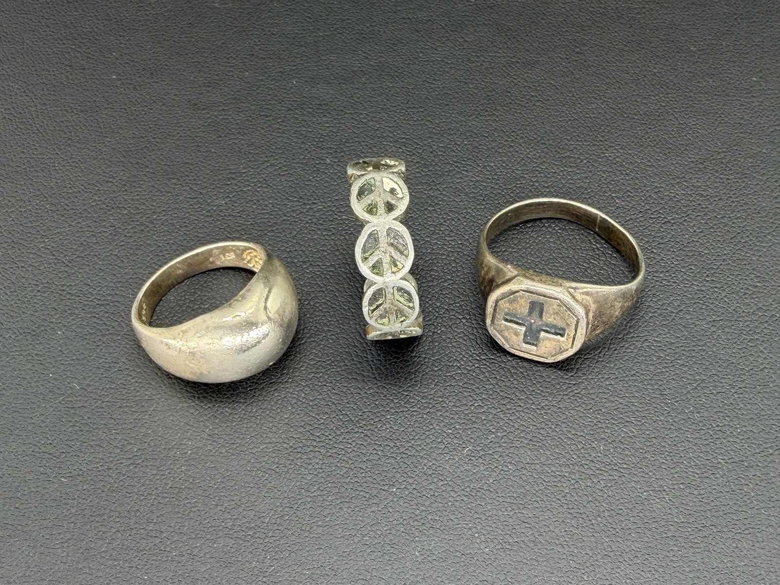 Pre-owned Vintage Sterling Silver Ring Lot AAA Peace Sign, Cross & Dome Statement Rings: 1. Pre-owned- Vintage Sterling Silver Ring Lot – Peace Sign Cross & Dome Statement Rings2. All stamps hallmarks or markings are shown as received and are for reference purposes only. Verific