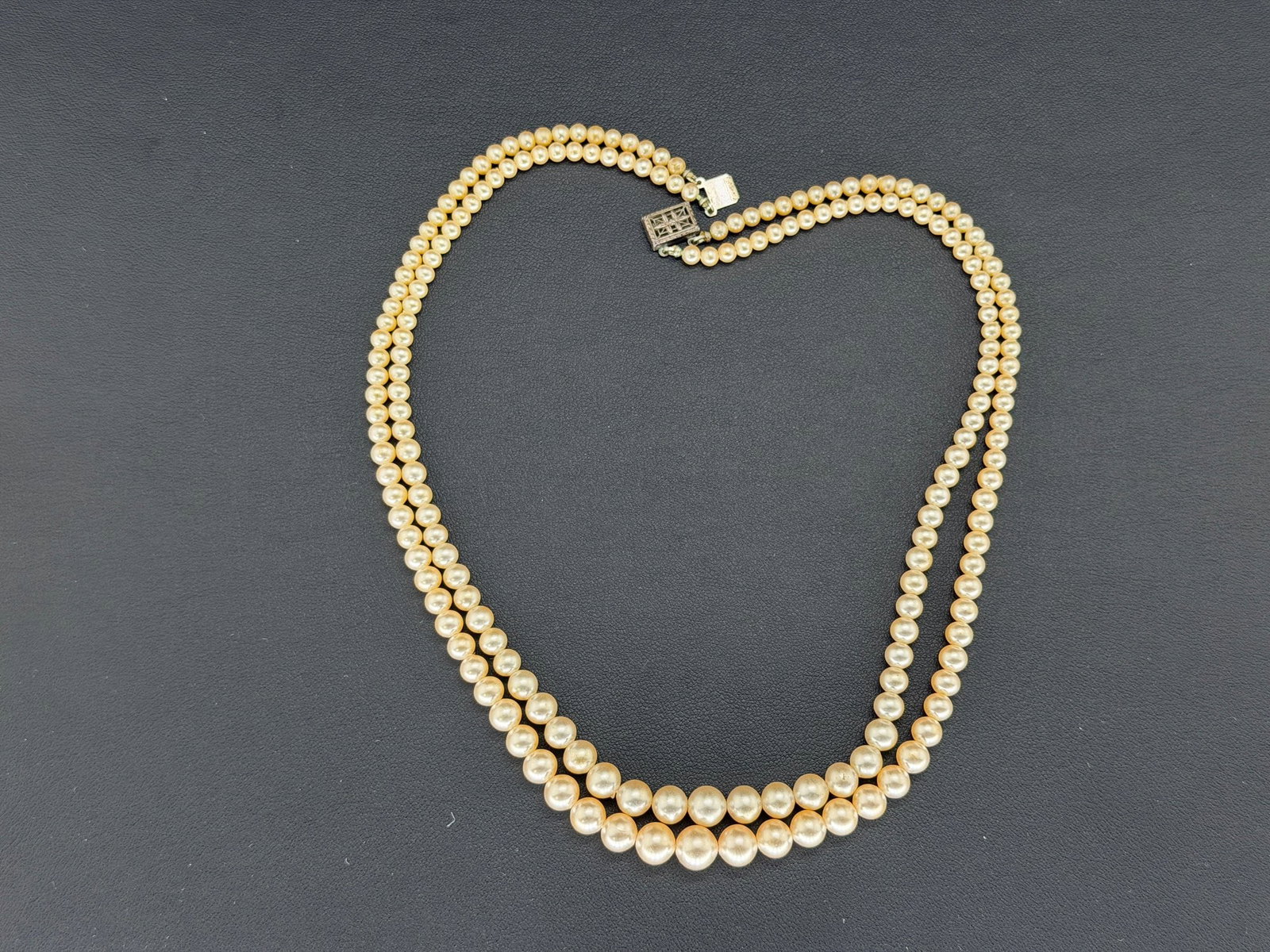 Pre-owned Vintage Double Strand Graduated Faux Pearl Necklace Fishhook Clasp Broken (1 of 3)