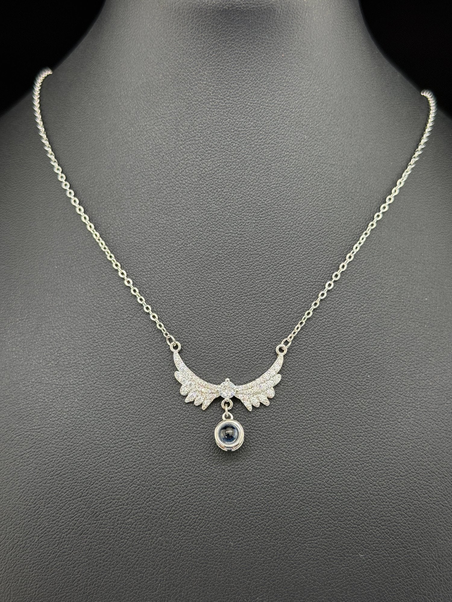 Pre-owned 925 Sterling Silver Angel Wings Necklace With Zirconia (1 of 6)