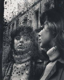 ELSKEN, Ed van der (1925-1990).: ELSKEN, Ed van der (1925-1990). Vali Myers, Paris, 1951. Silver print, printed later, 30,4 x 23,8 cm. Some small spots, otherwise in good condition.