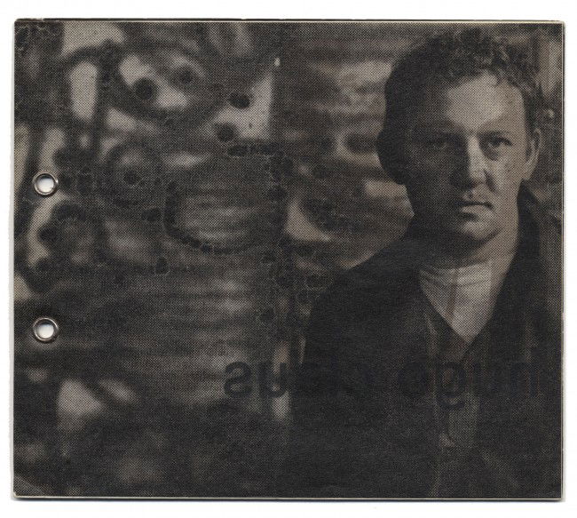 CLAUS, Hugo (1929-2008). Voorstelling van een ij: [Brussel, Knoll International, 1961]. Orig. omsl. 12,5 x 14,5 cm. (18) pp. 1e druk. Catalogus mooi vormgegeven en goed bewaard. RHC 32. Hierbij: vernissagekaart