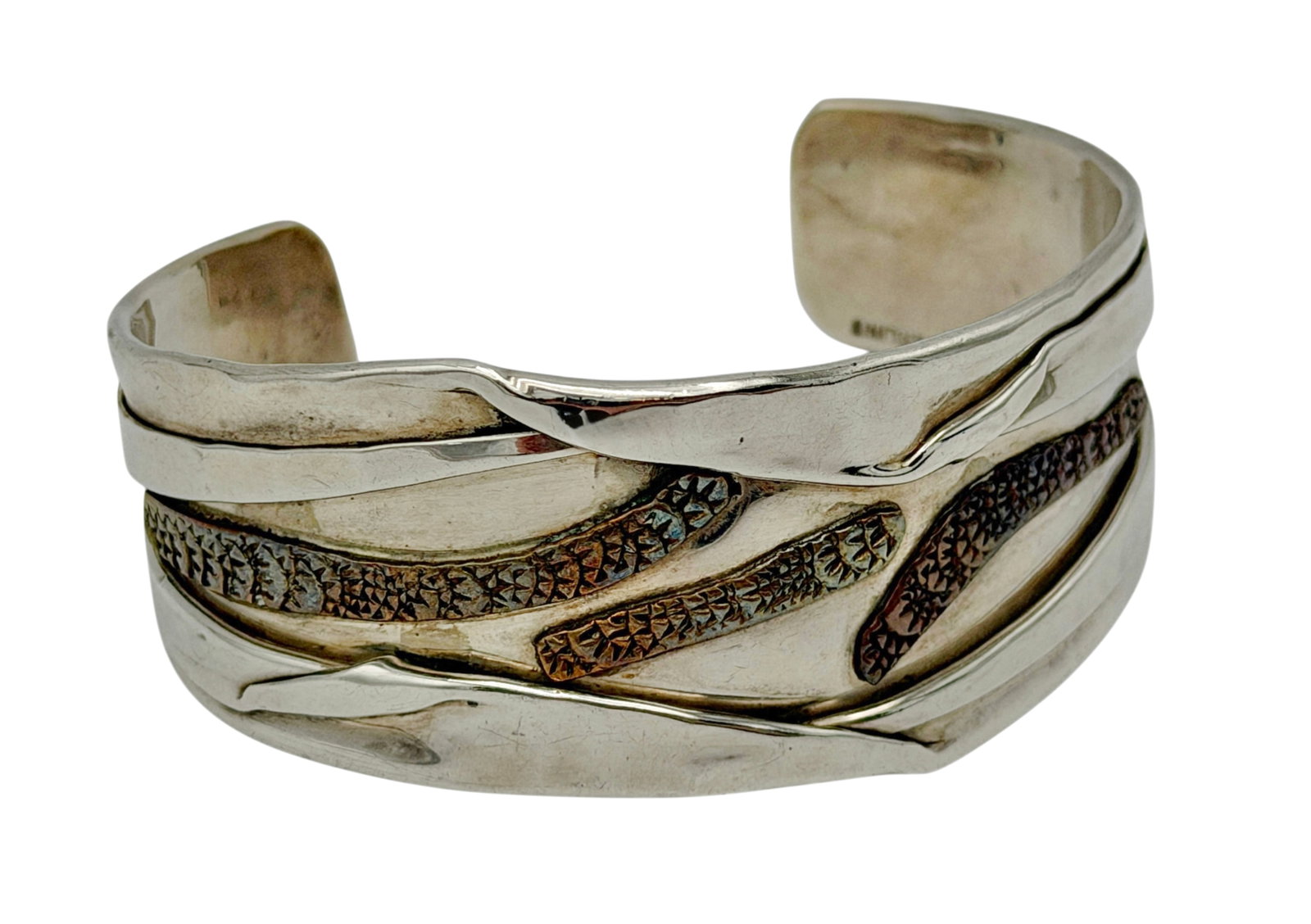Heavy Lazaro G Gutierrez 925 Sterling Silver Tri-Color Brass Southwestern Bangle Cuff Bracelet: Heavy Lazaro G Gutierrez 925 Sterling Silver Tri-Color Brass Southwestern Bangle Cuff Bracelet Provenance Florida estate find Material Sterling Silver and Brass