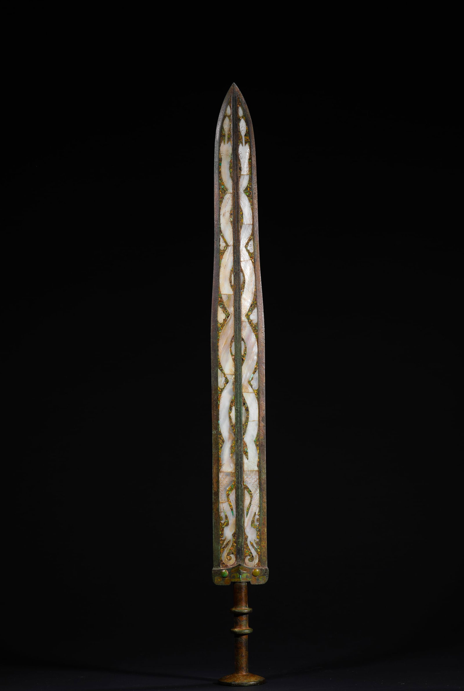 HAN DYNASTY INLAID MOTHER-OF-PEARL SWORD: L:58.8cmWeight:1000g