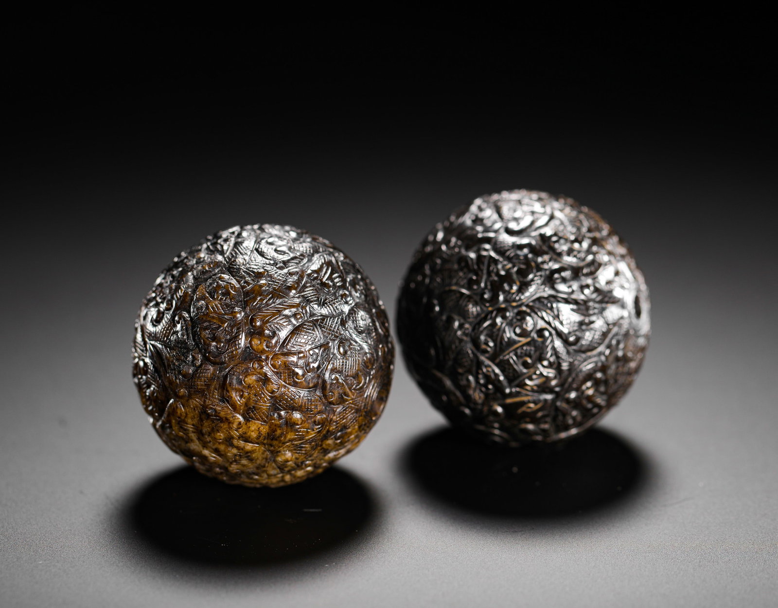 HAN DYNASTY HETIAN JADE FULLY CRAFTED AUSPICIOUS BEAST PATTERNED BALL (1 of 9)