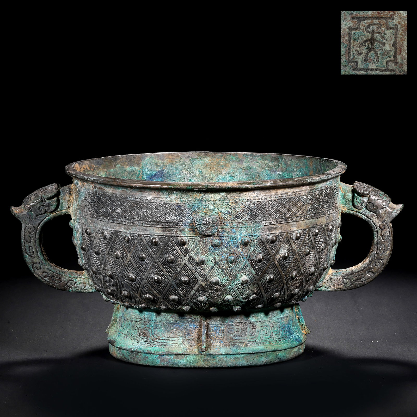 SHANG DYNASTY BRONZE GUIZI WITH MILK NAIL PATTERNS (1 of 8)