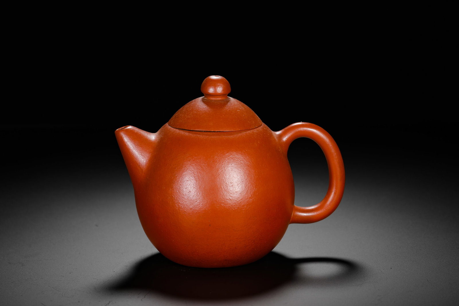 MENG CHEN ZHU CLAY DRAGON EGG PURPLE CLAY TEAPOT (1 of 6)