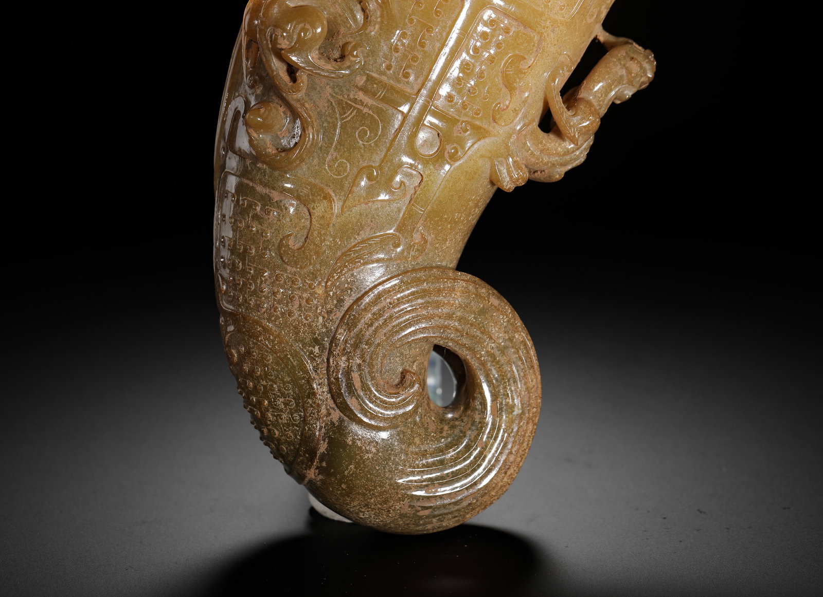 HAN DYNASTY HETIAN JADE PHOENIX-PATTERNED ANGULAR CUP - 5