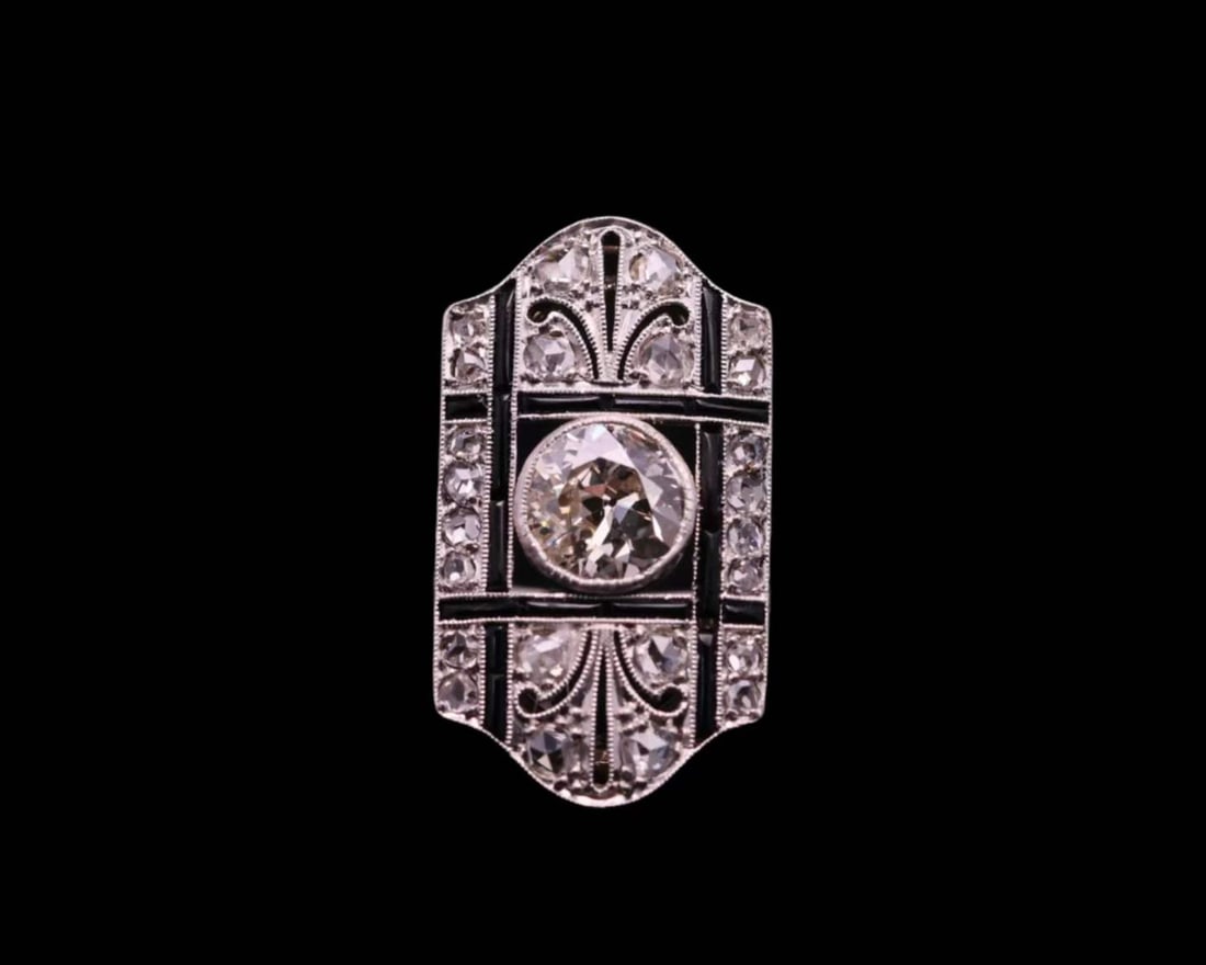 ARTDECO18K/ PLATINUM DIAMOND RING FRENCH PIECE: 1.3 carat, size 24 x 13.5 mm, ring size 16