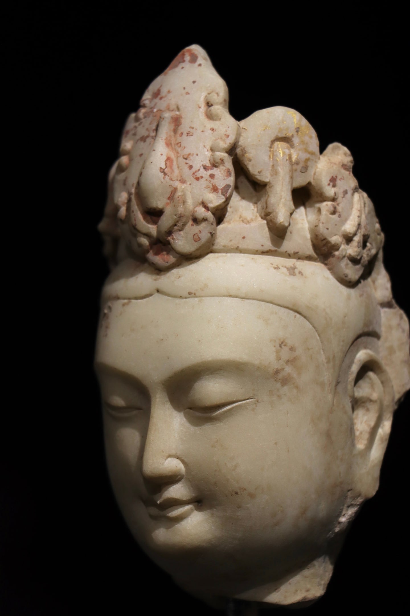 GUANYIN BUDDHA'S HEAD FROM THE NORTHERN WEI DYNASTY (1 of 6)