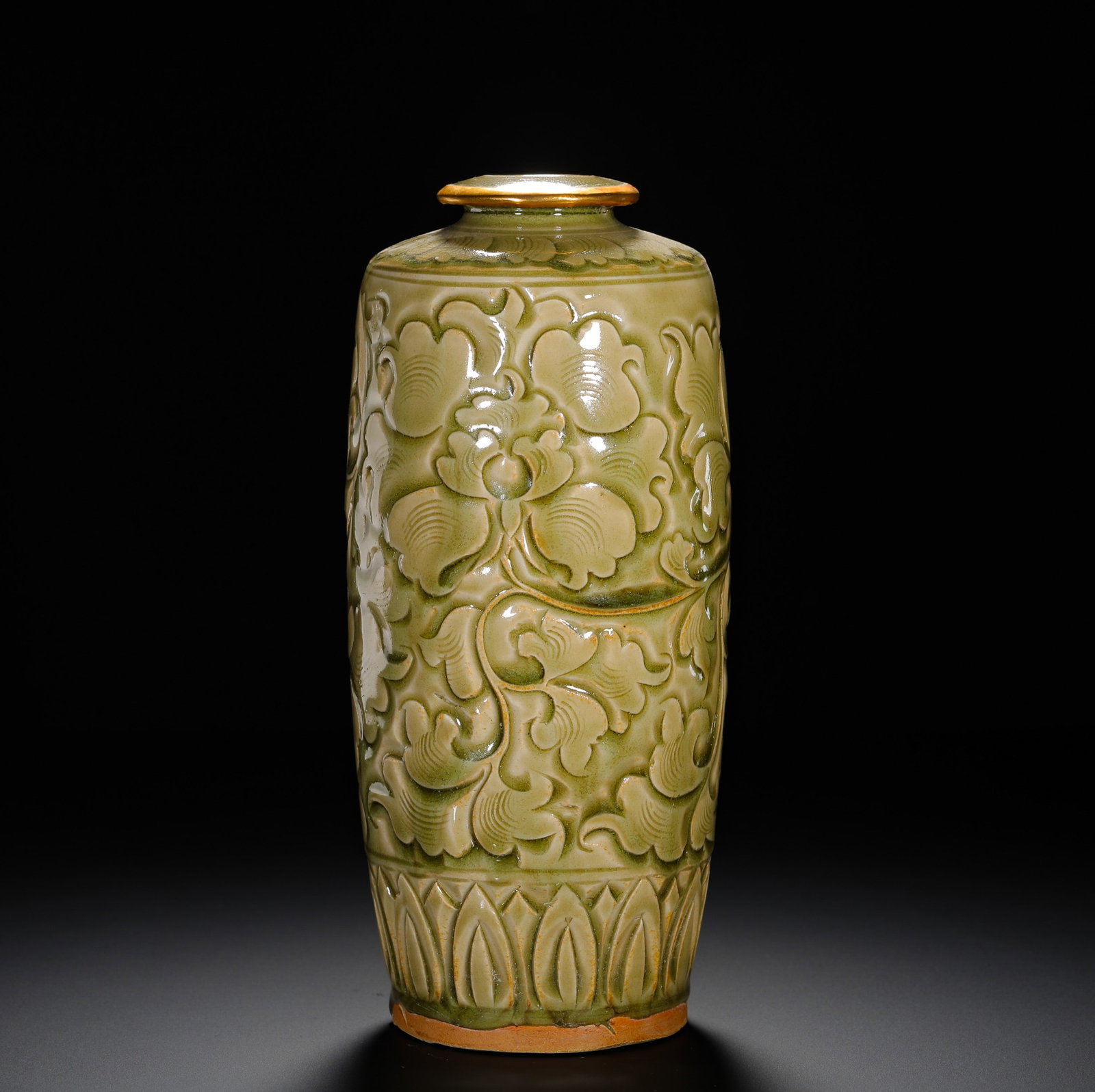SONG YAOZHOU KILN CELADON STRAIGHT CYLINDER VASE (1 of 10)