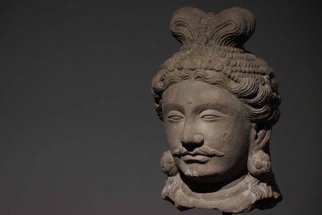 3RD CENTURY GANDHARA ART STATUES (1 of 7)