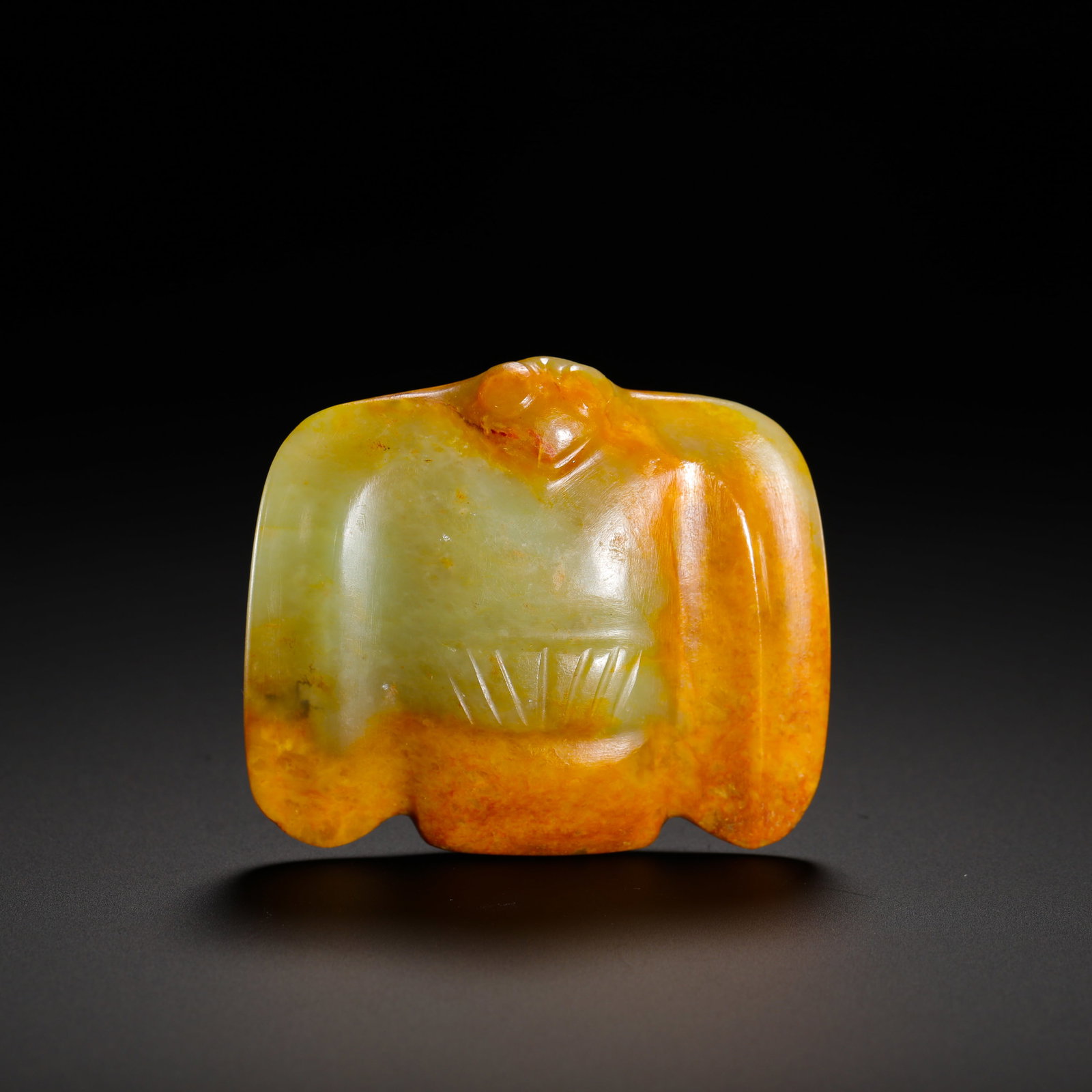 RED MOUNTAIN CULTURE JADE RED QIN JADE OWL: Height:5.5cm(2.17in) Width:6.5cm(2.56in) Weight:100g(0.22lb)Hongshan culture celadon jade owl pendant with natural red-yellow russet patina.Polished from a single jade block, deep penetrating aged rus