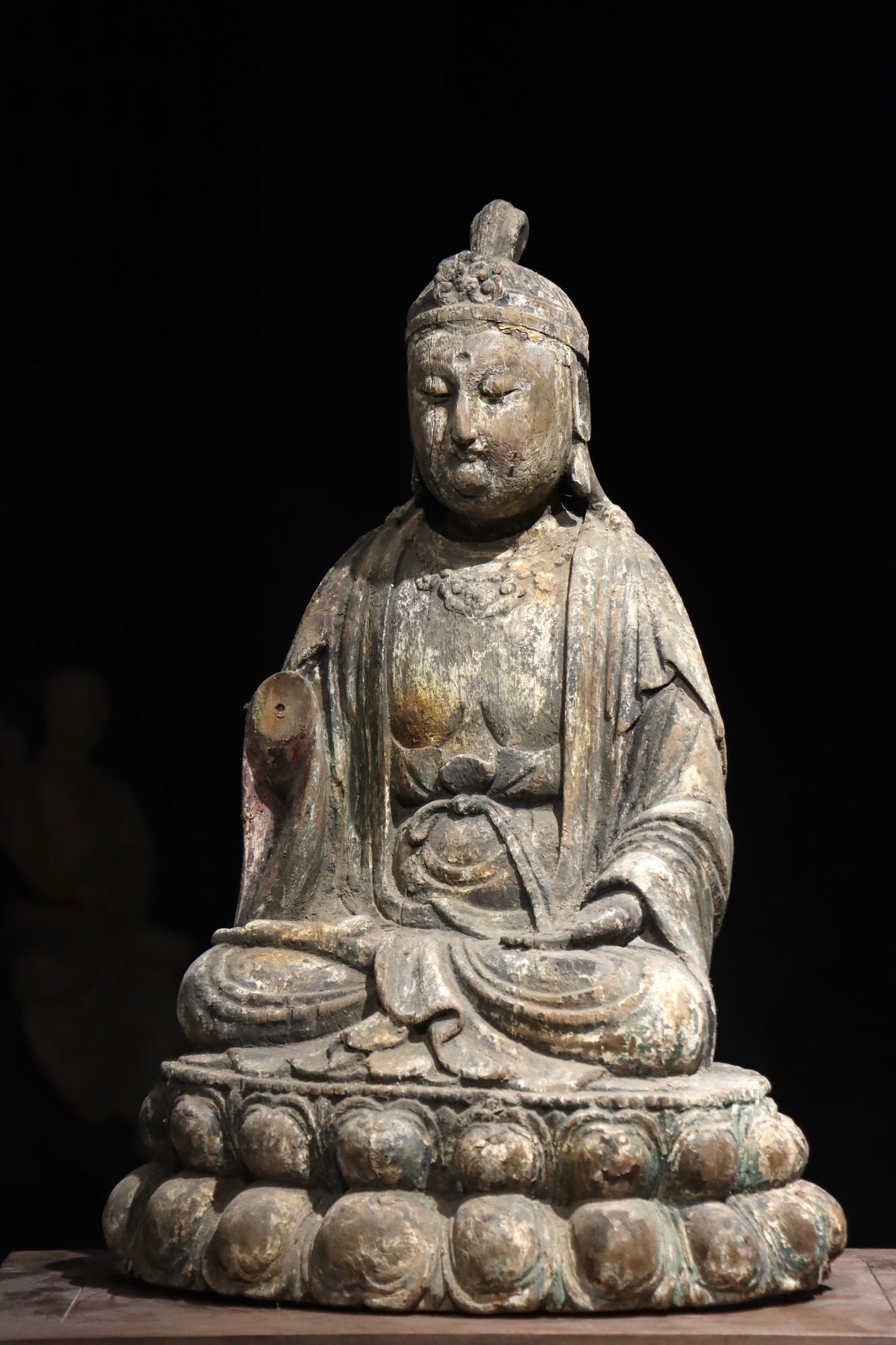 GUANYIN STATUES FROM THE TANG AND MING DYNASTIES (1 of 9)
