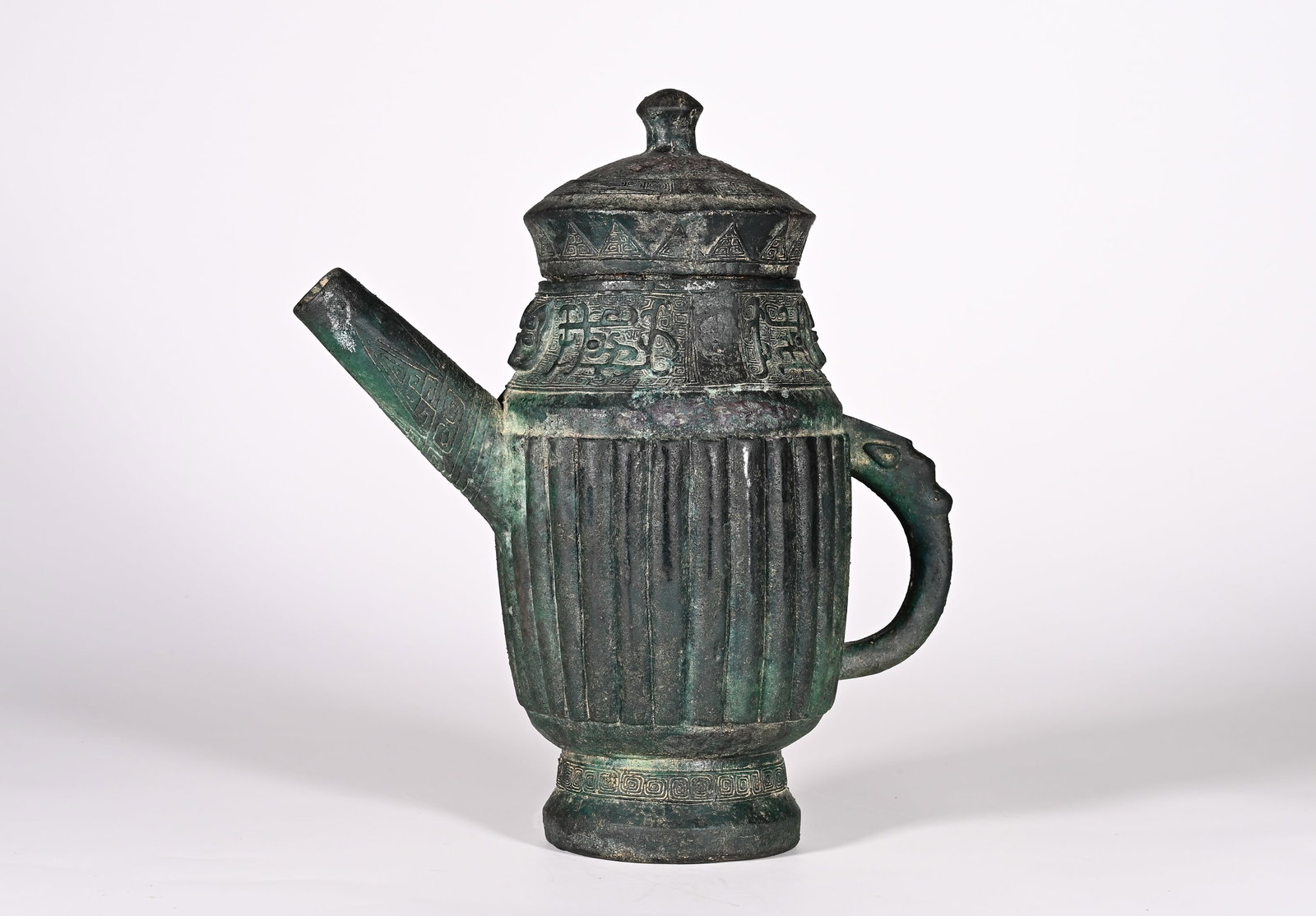 Shang Dynasty bronze pot (1 of 10)