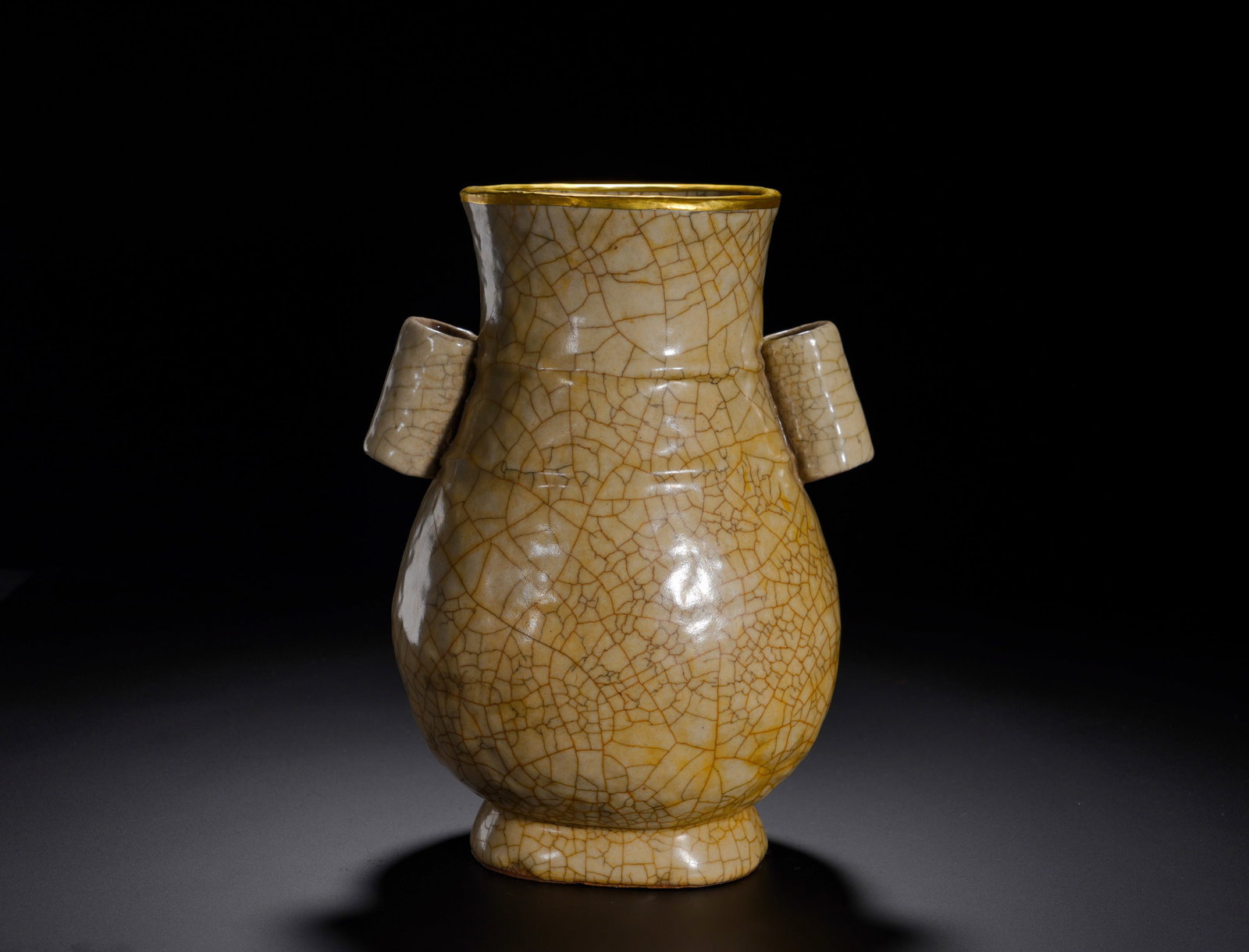 Song Dynasty Ge Kiln beige glazed ear-pierced vase (1 of 9)