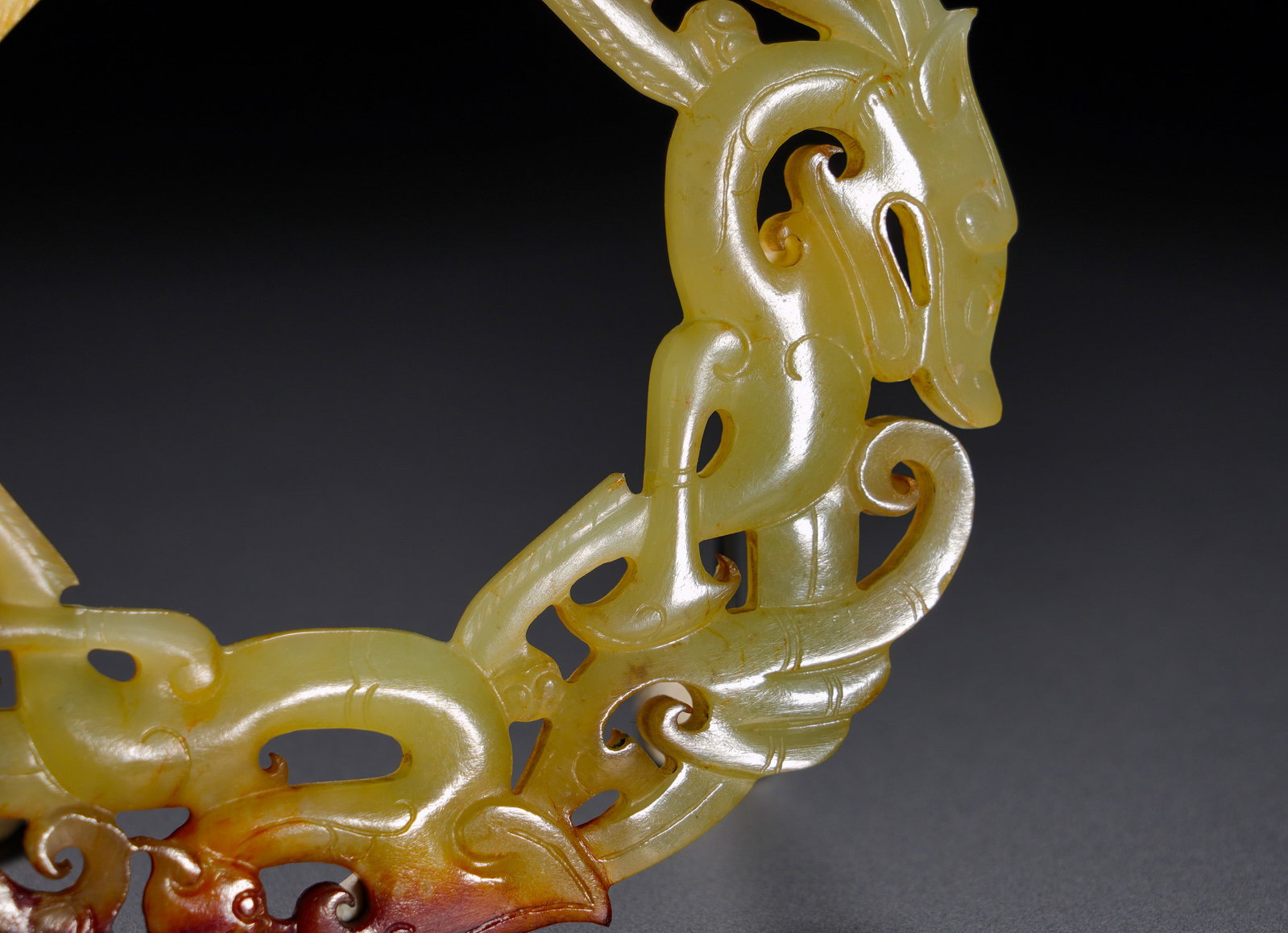 Han Dynasty Hetian jade dragon-patterned ring - 4