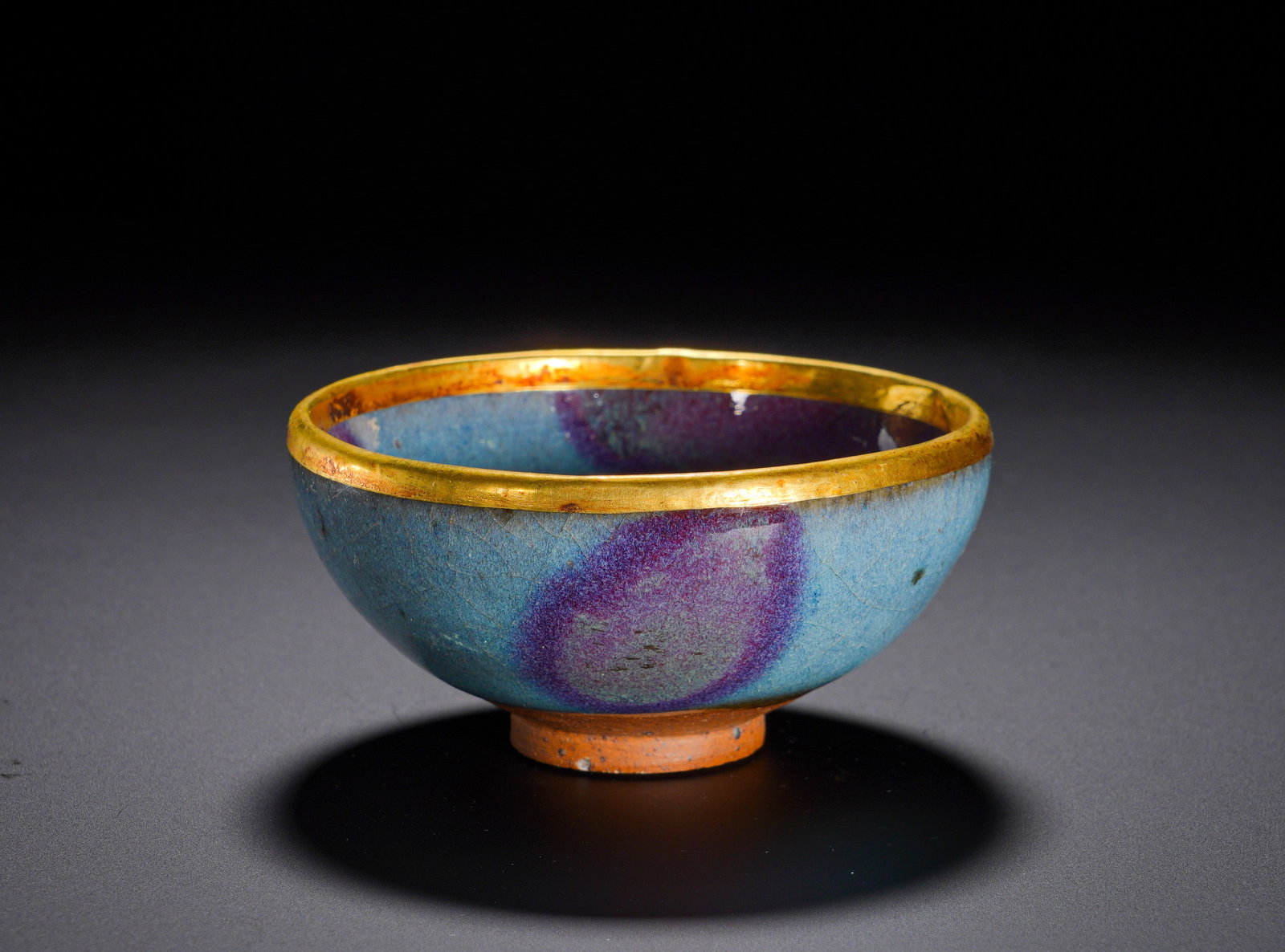 Song Dynasty Jun kiln tea cups: Height:4.2cmDiameter:8.5cmWeight:90g