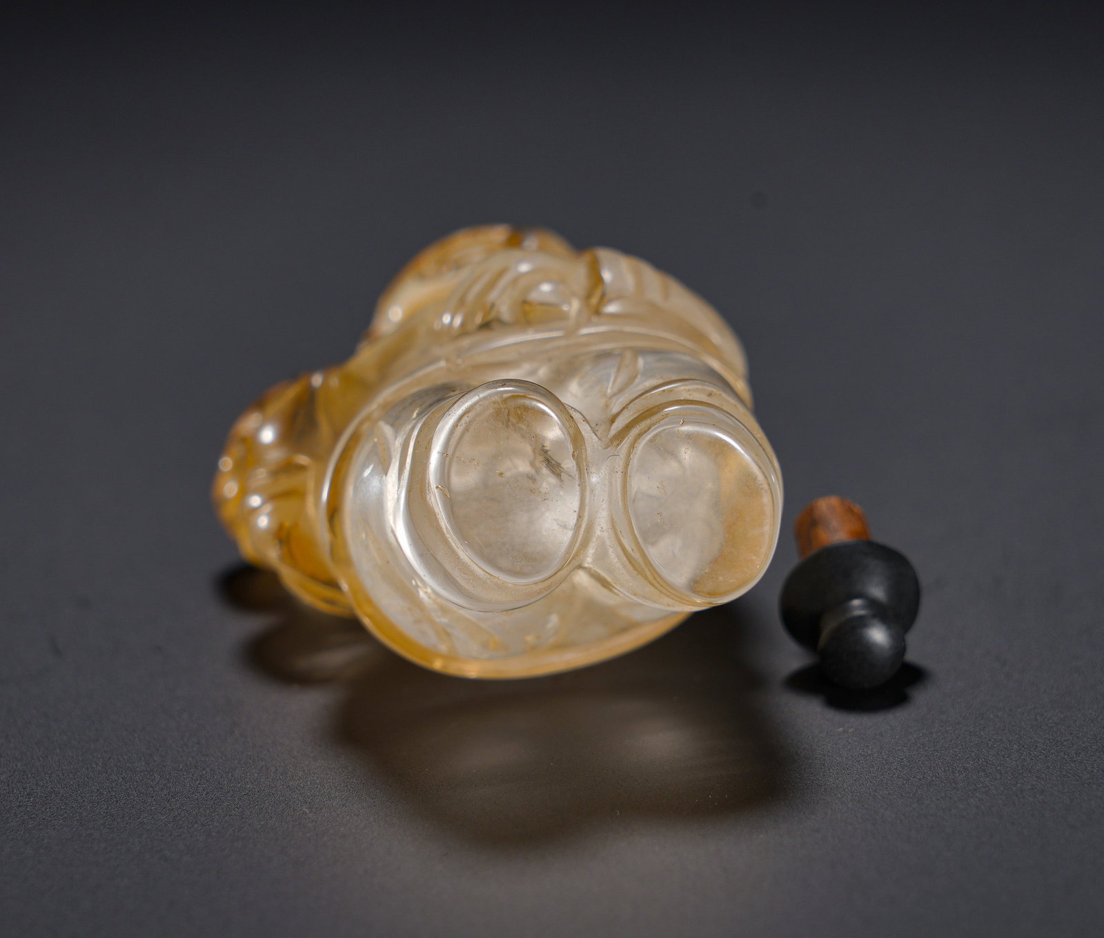 Qing Dynasty crystal snuff pot - 5
