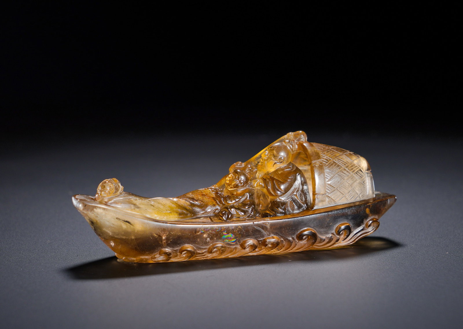 Qing Dynasty Crystal boat: Height:3.5cmWidth:11cmWeight:20g