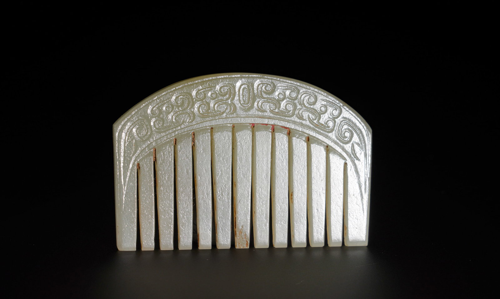 Han Dynasty Hetian jade hook cloud pattern jade comb - 4