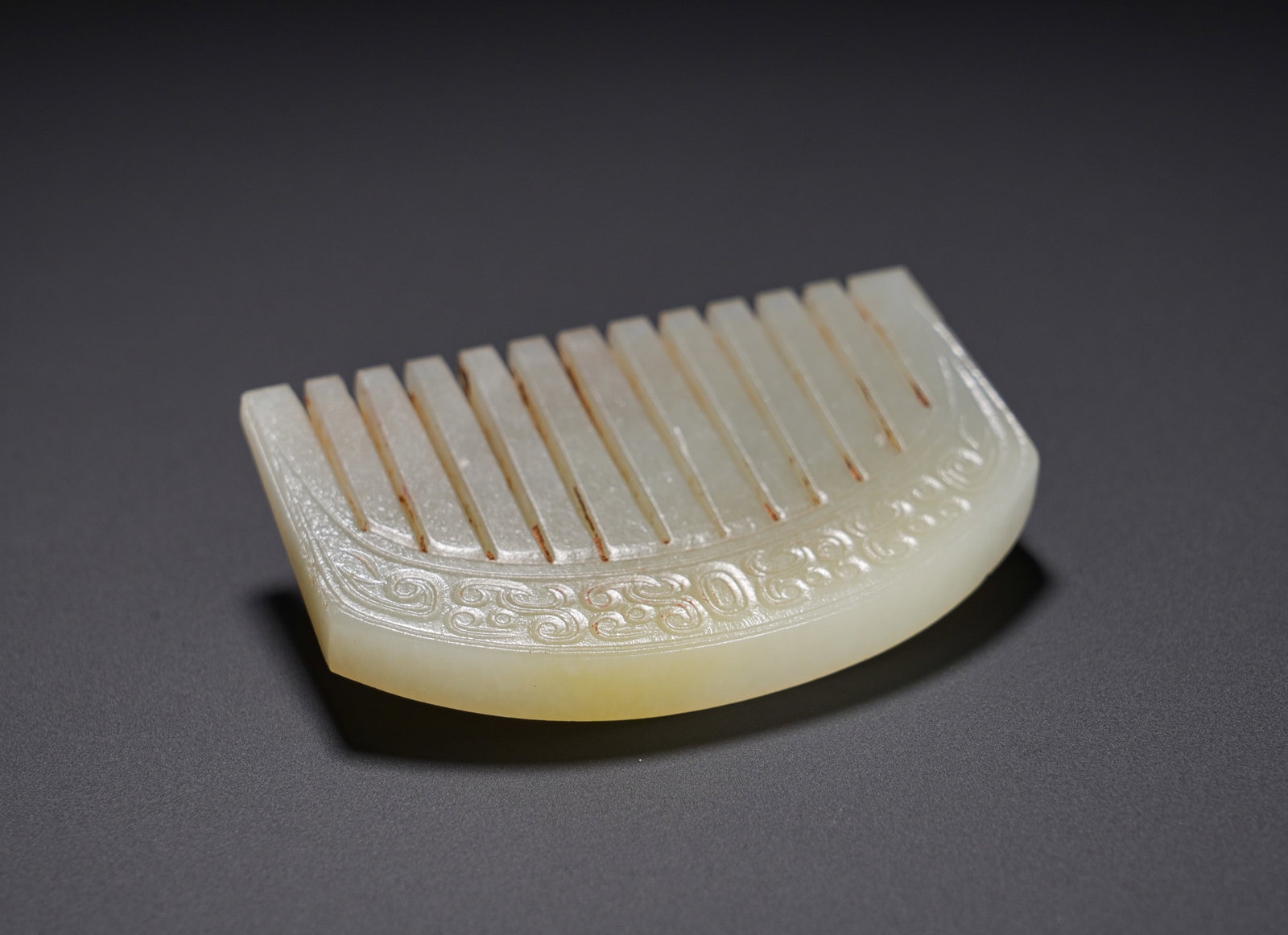 Han Dynasty Hetian jade hook cloud pattern jade comb - 8