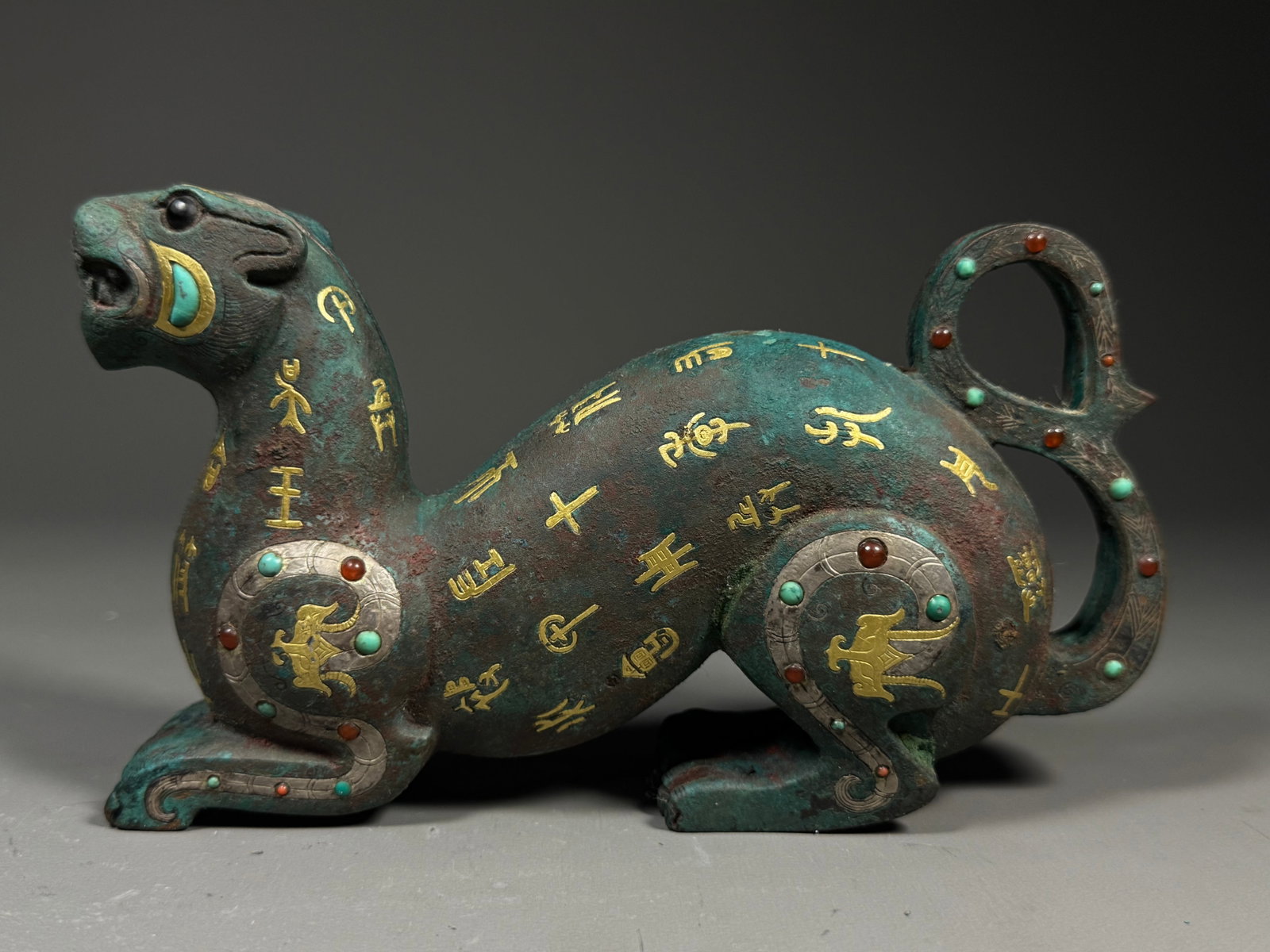 Bronze tiger talisman with inlaid gold and silver from the Warring States period (1 of 5)