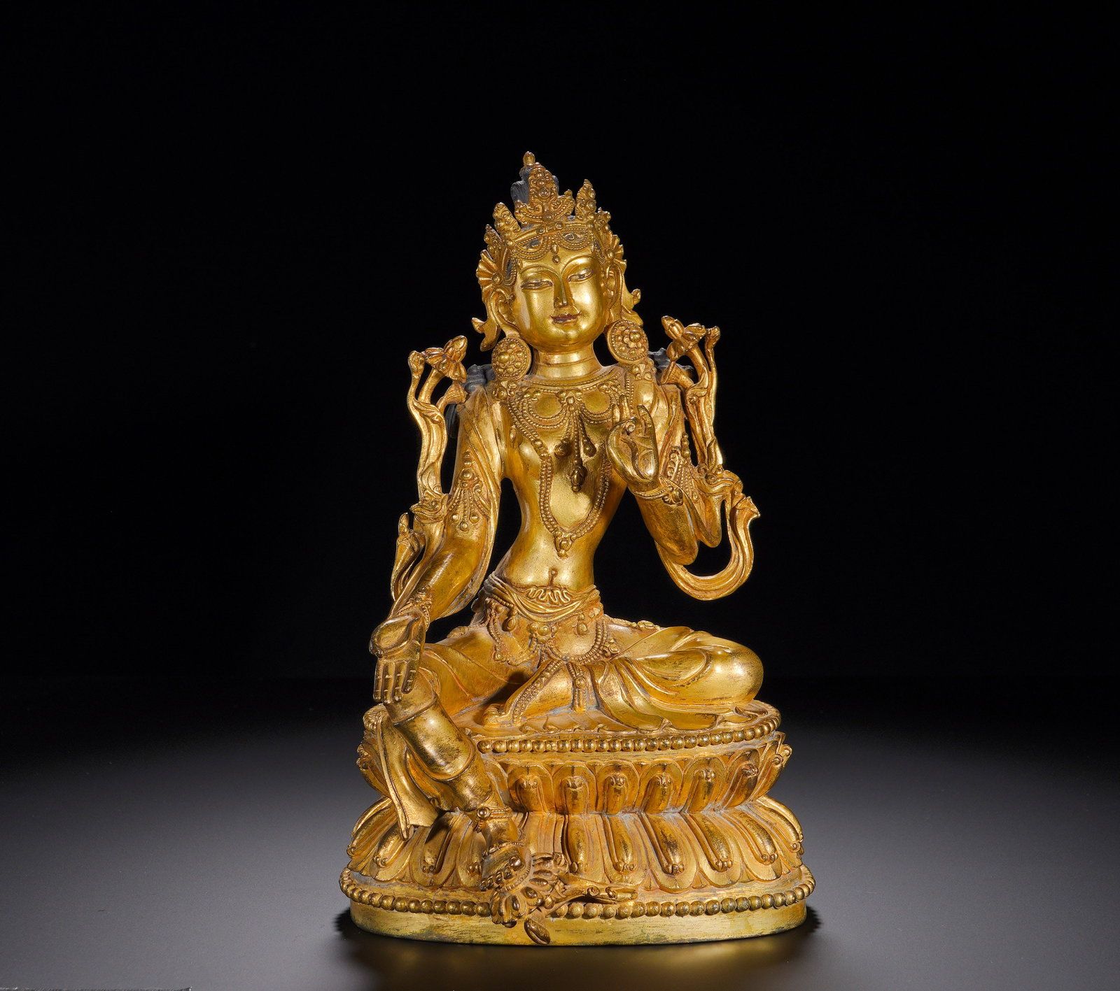 A gilded bronze seated statue of the Free and Easy Guanyin from the Ming Dynasty (1 of 12)