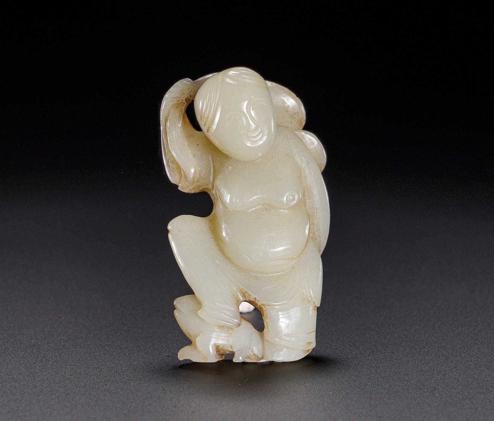 Qing Dynasty Hetian jade pendant with a golden toad playing with bangs (1 of 10)