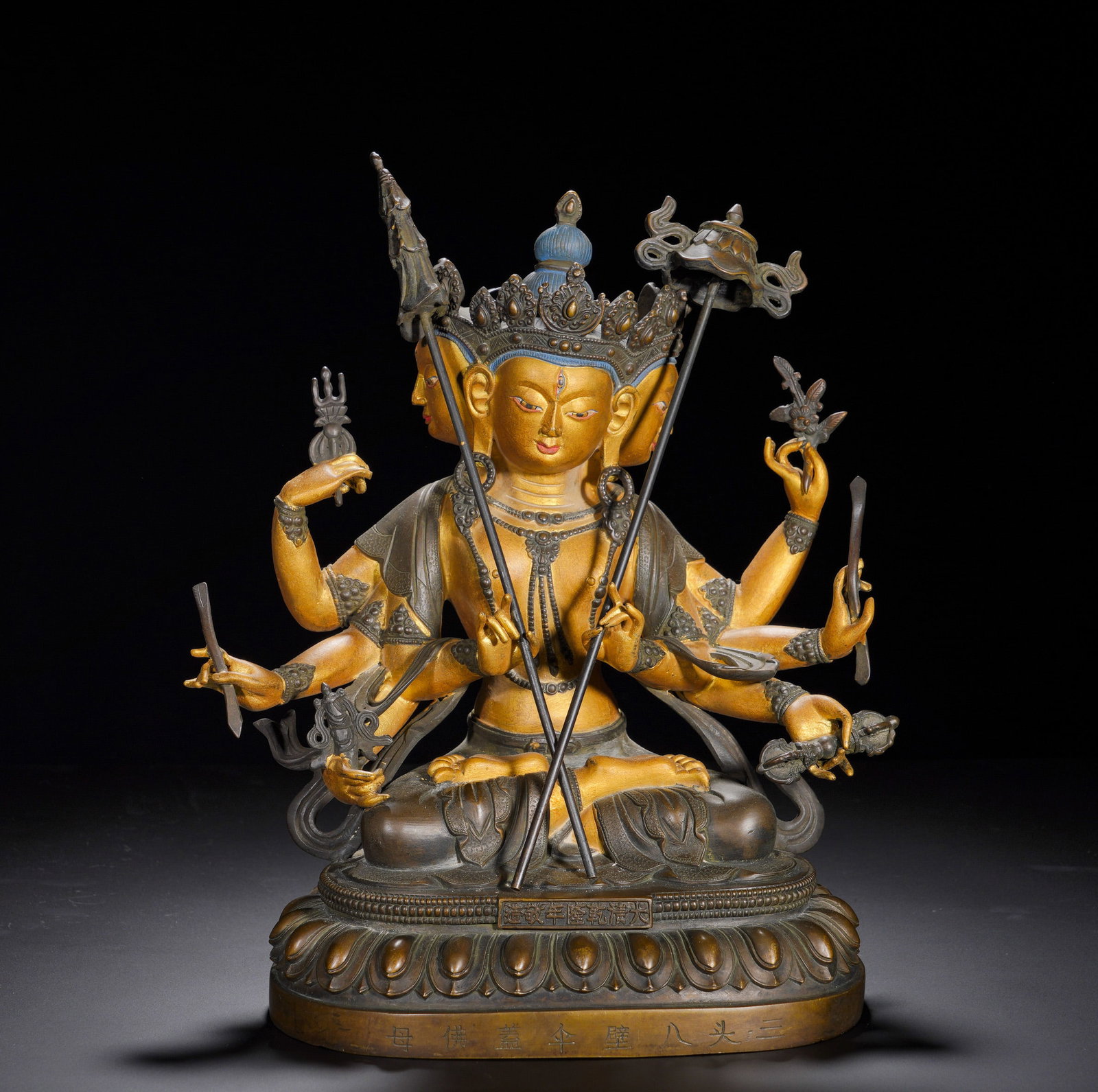 A large white umbrella-shaped statue of the Buddha mother in bronze clay with gold from the Qianlong: Height:32cm(12.60in), Width:28cm(11.02in), Weight:7680g (16.932lb)Usnisa Vijaya Dharani Devi is one of the Three Deities of Longevity, venerated for removing obstacles and granting longevity. This wor