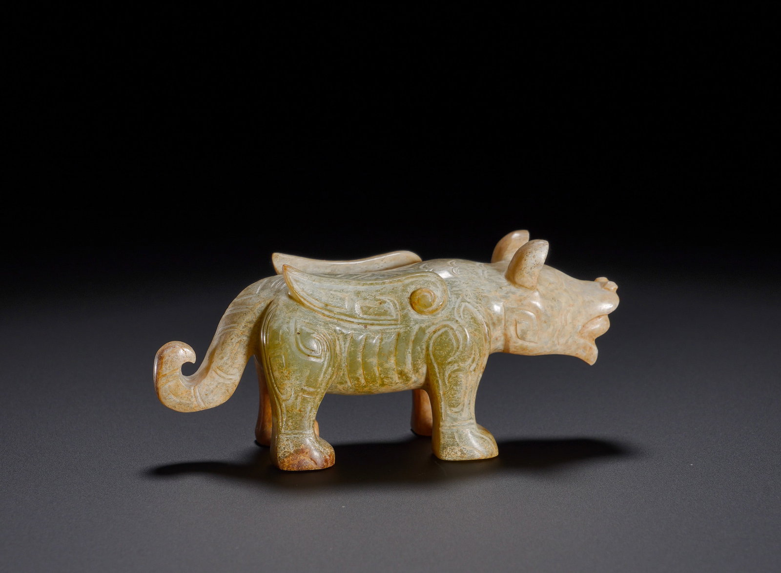 Hetian jade winged tiger of the Shang Dynasty (1 of 9)