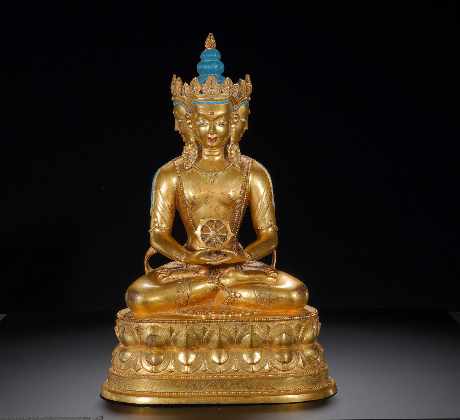 Gilded bronze statues of the Great Sun Buddha from the Qing Dynasty (1 of 12)