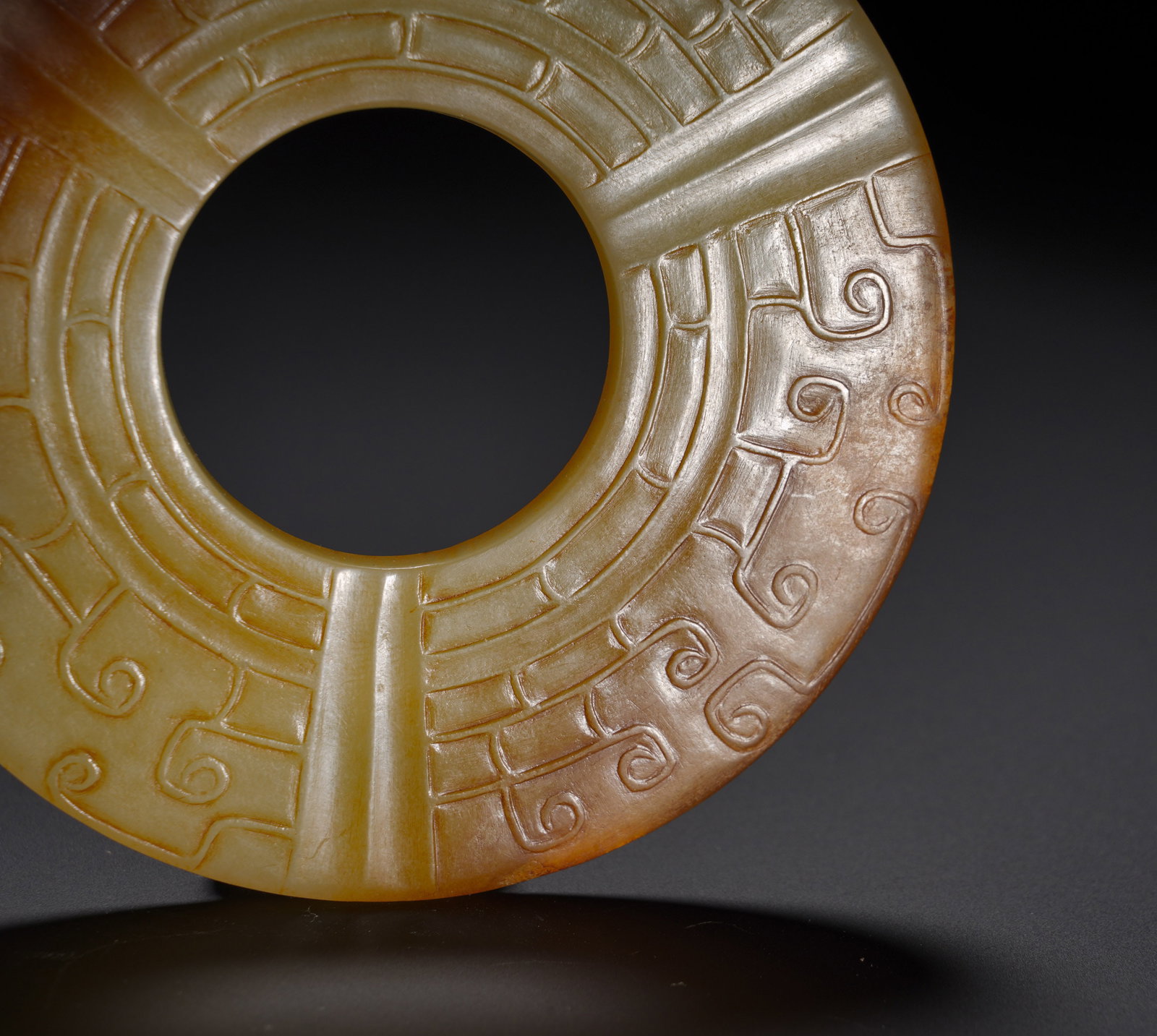 Han Dynasty Hetian jade hook cloud patterned yuan - 9