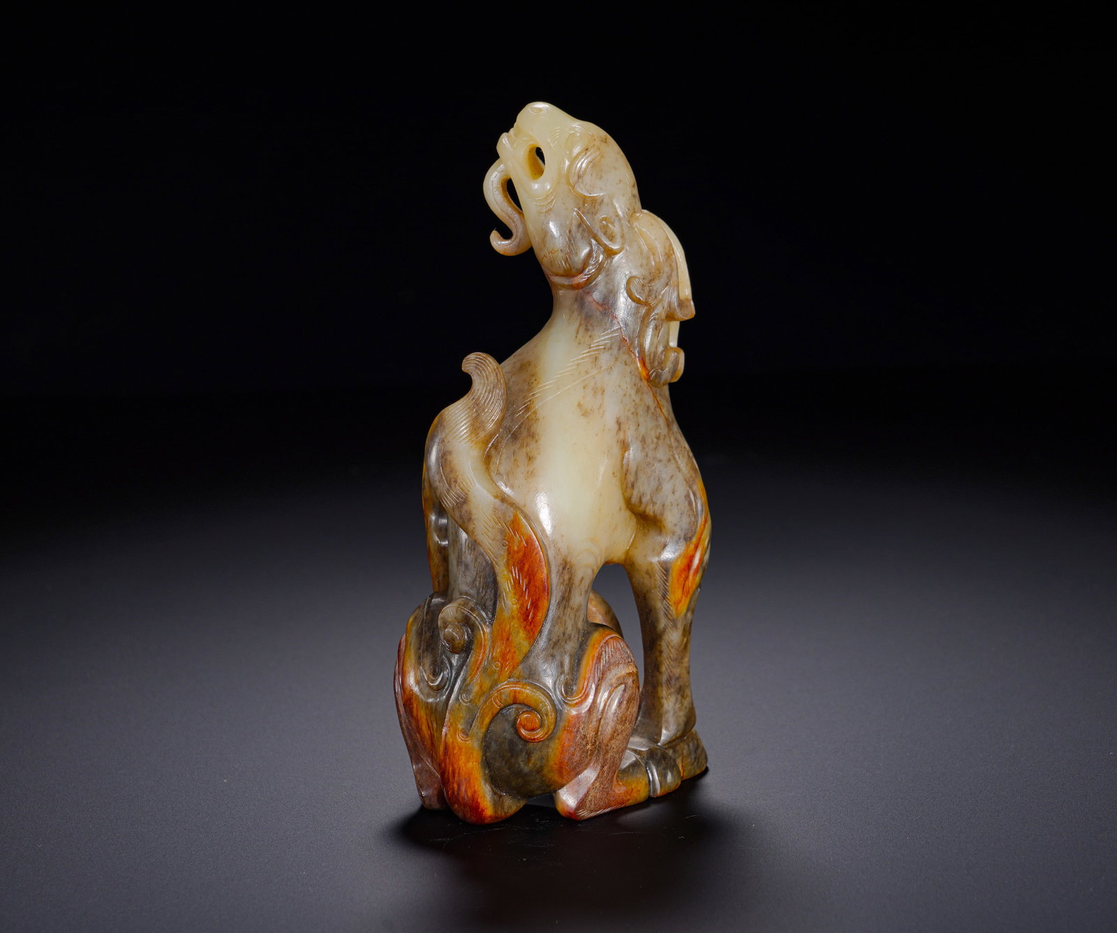 Hetian jade auspicious beast of the Han Dynasty (1 of 10)