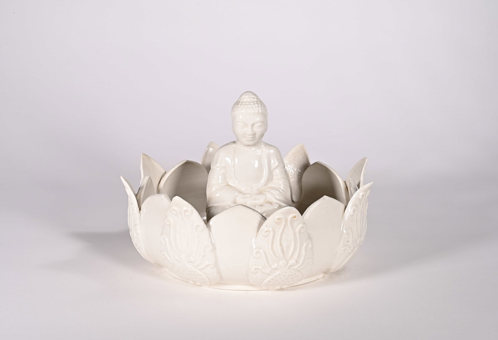 Buddha statues from Ding Kiln of the Song Dynasty: Height:15cm(5.91in), Width:20cm(7.87in), Weight:910g (2.006lb)