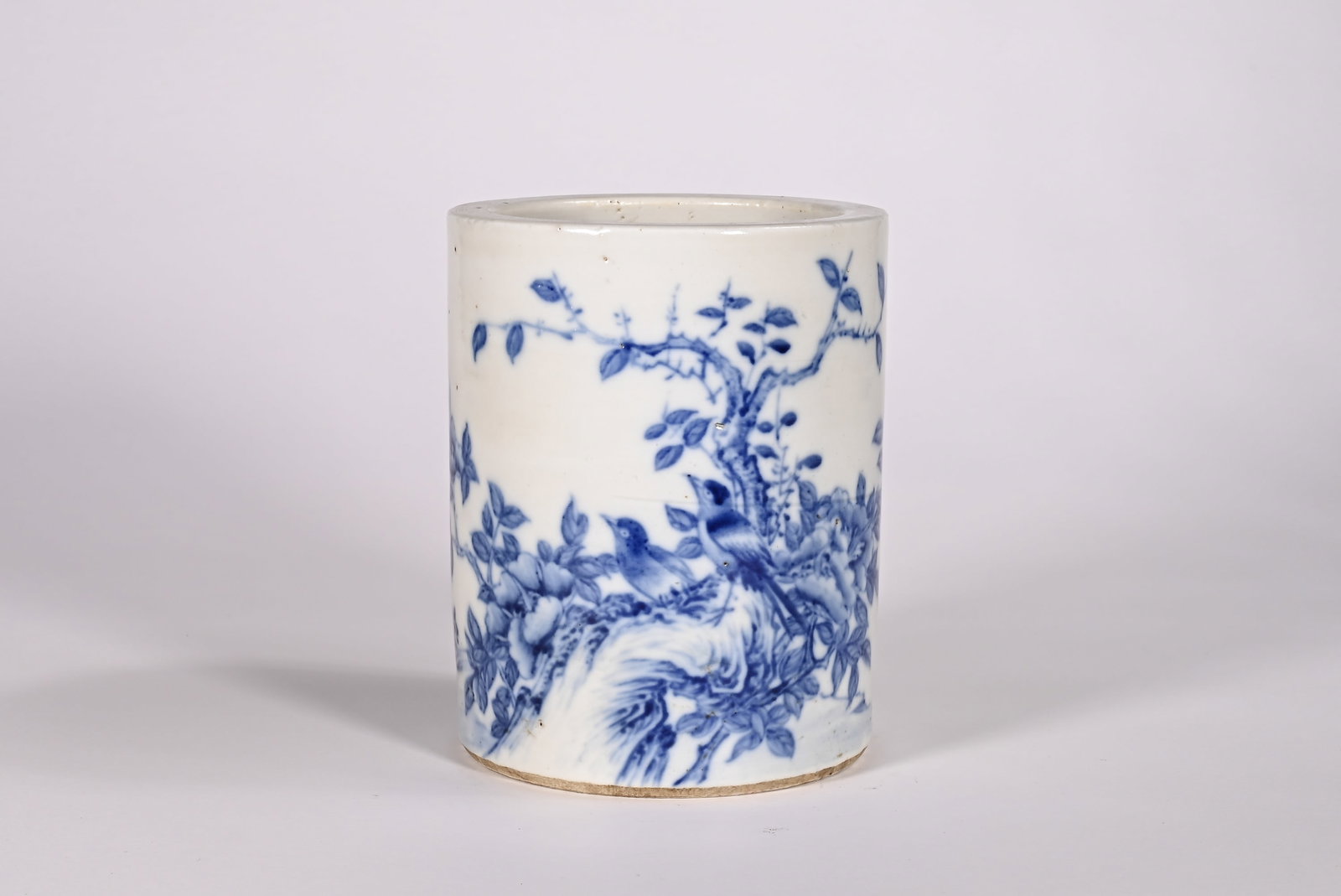 Blue and white pen holder of the Qing Dynasty: Height:12.5cm(4.92in), Width:10cm(3.94in), Weight:530g (1.168lb)