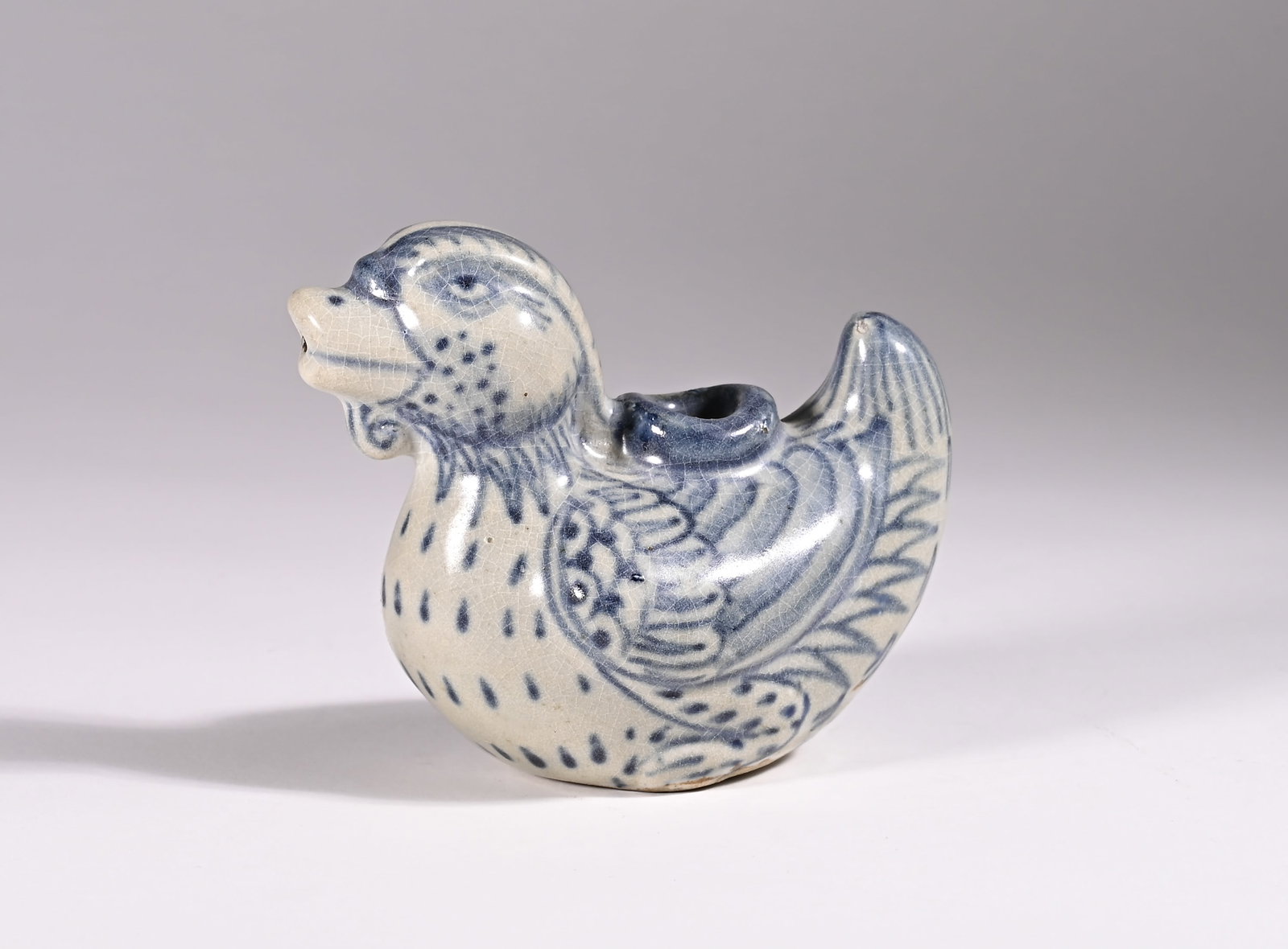 Yuan blue and white inkstone drop: Height:6.5cm(2.56in), Width:9cm(3.54in), Weight:130g (0.287lb)