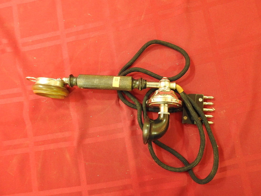 Antique Telephone Receiver and Cord Assembly (1 of 6)