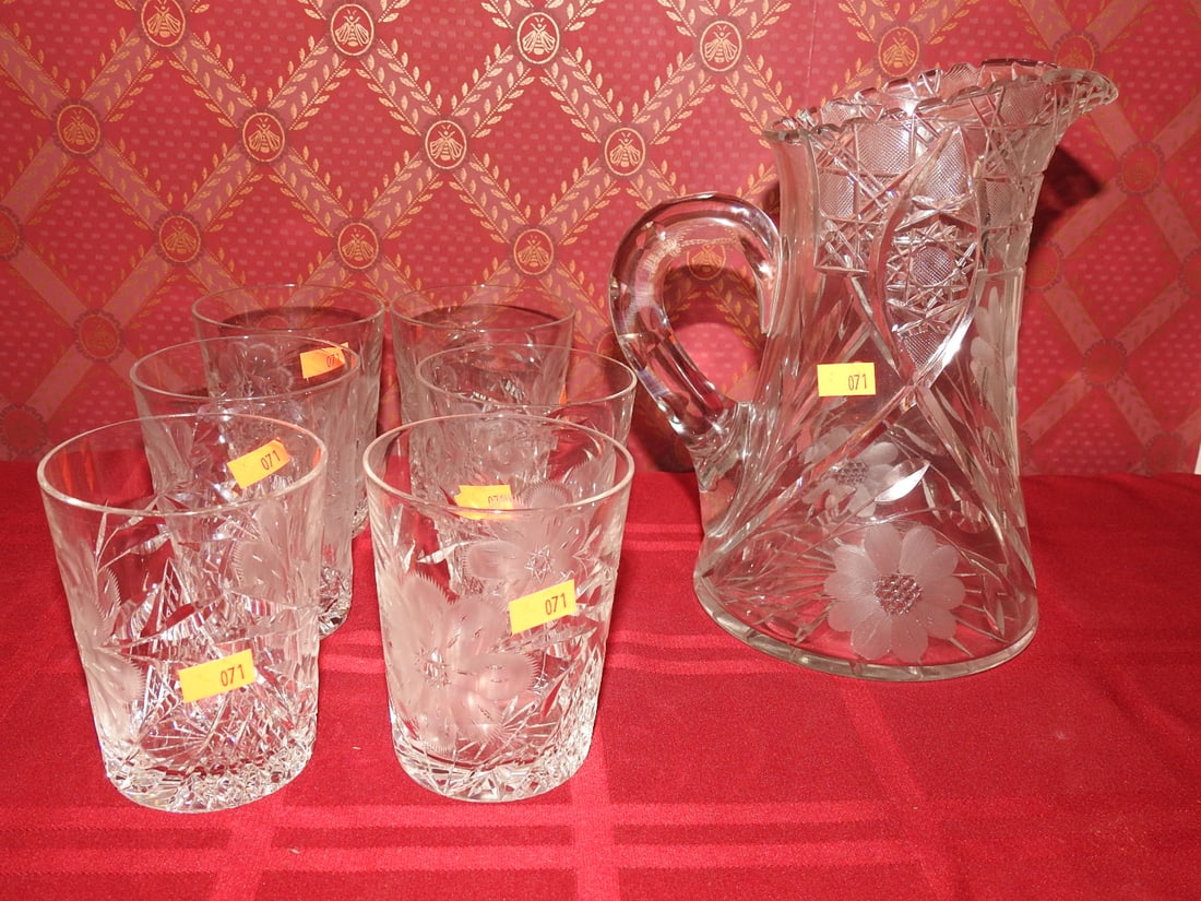Etched Crystal Pitcher and Six-Glass Water Set (1 of 5)