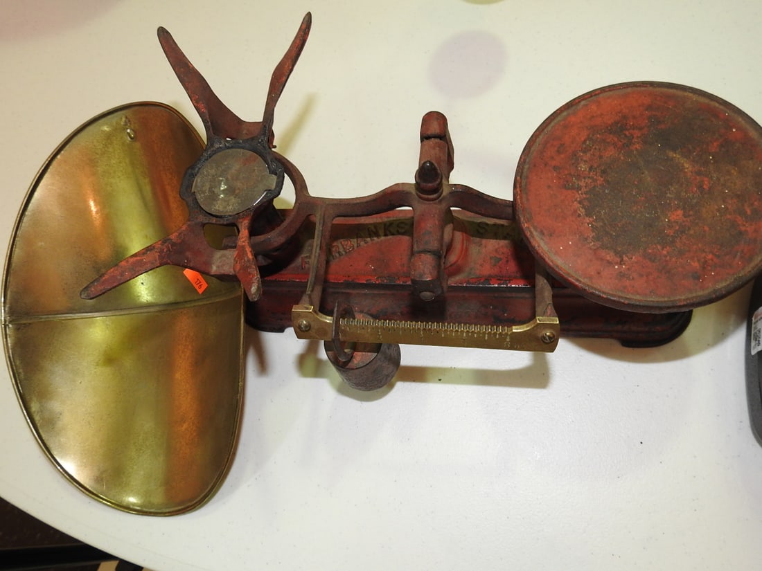 Fairbanks Standard Counter Scale with Pan (1 of 6)