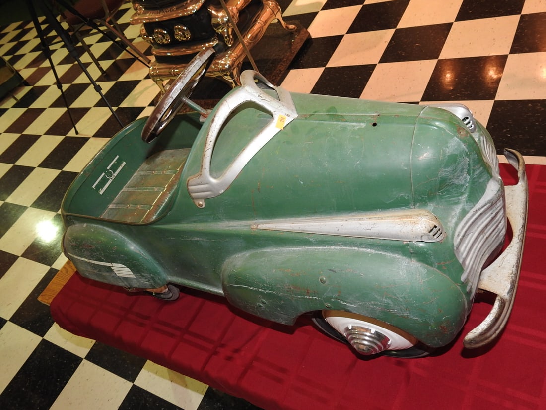 1941 Murray Chrysler Pedal Car, Original Green (1 of 16)