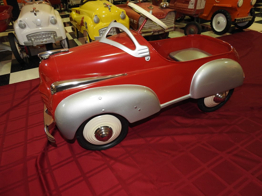 Murray Steelcraft 1941 Chrysler Pedal Car (1 of 6)