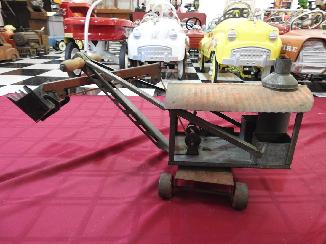 Vintage Metal Front Loader Toy (1 of 6)