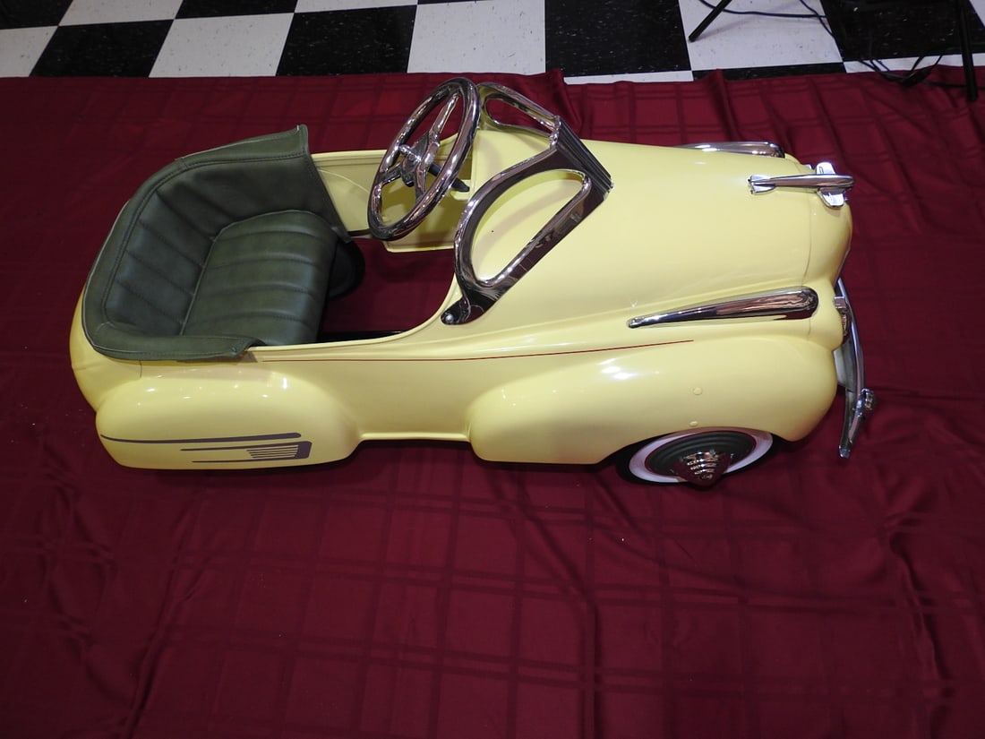 Restored 1941 Steelcraft Buick Pedal Car (1 of 5)