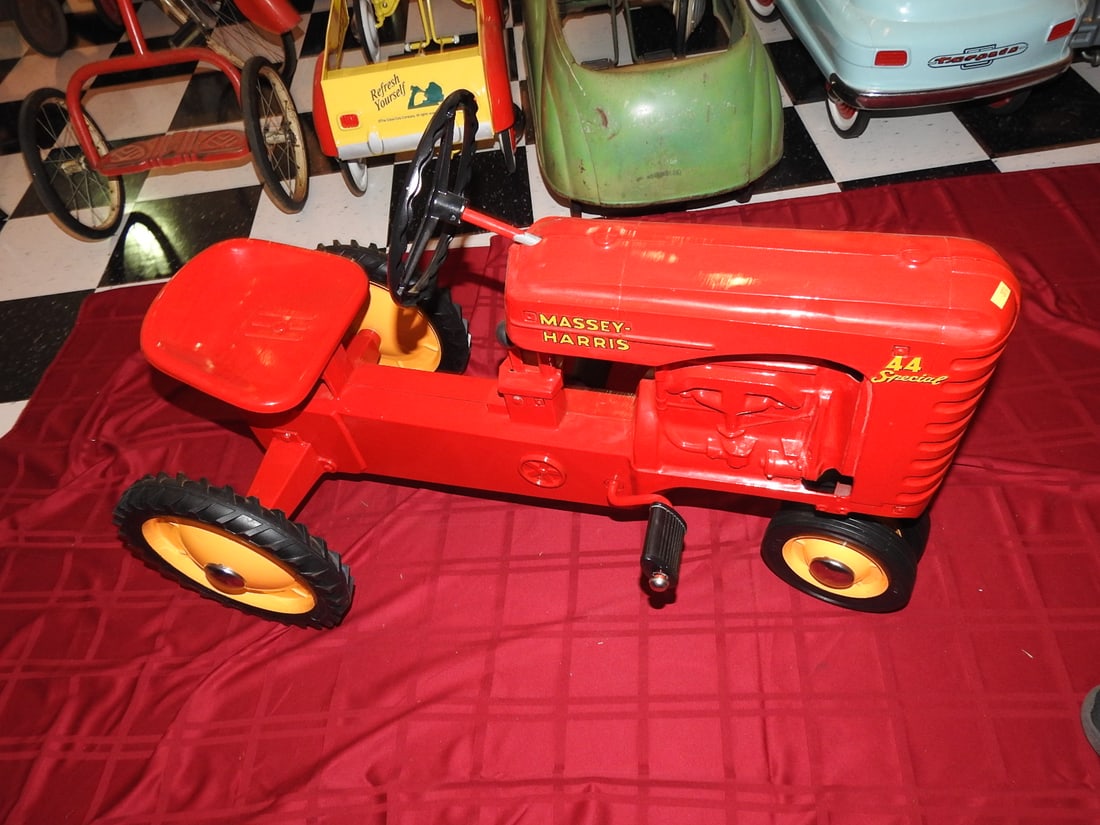 Restored Massey-Harris 44 Special Pedal Tractor (1 of 6)