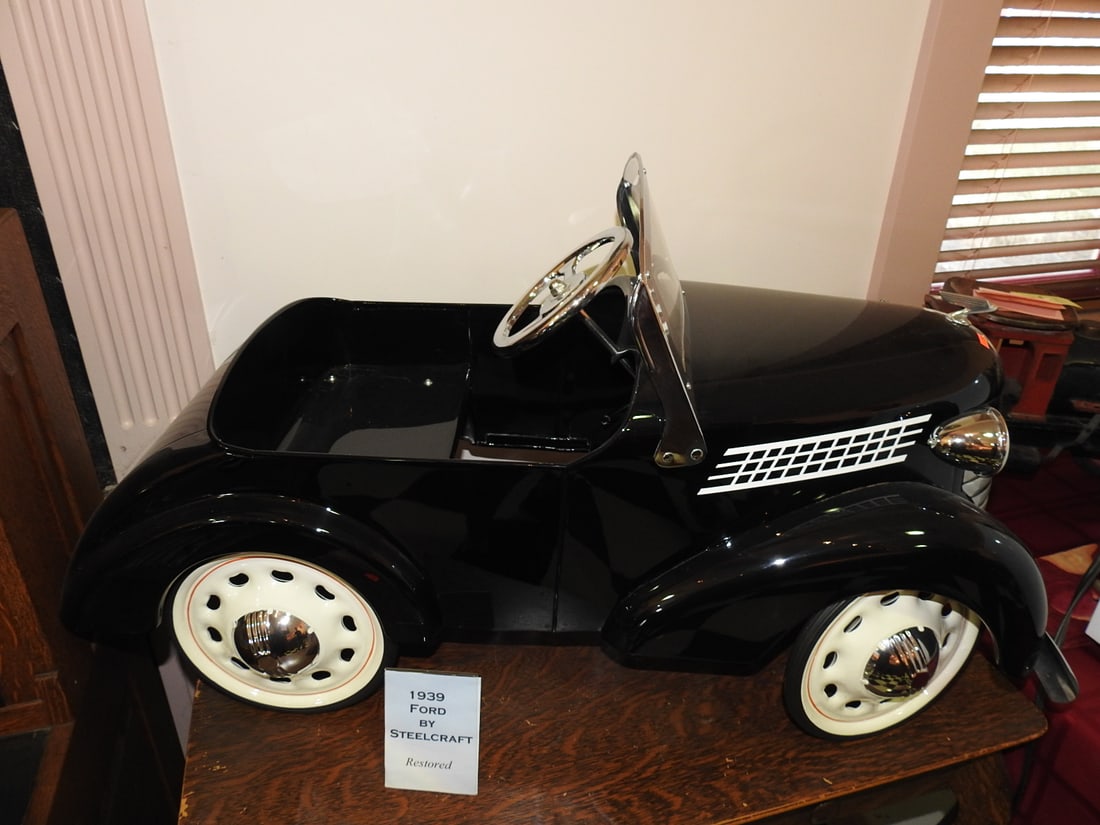 1939 Ford Garton Steelcraft Pedal Car (1 of 8)