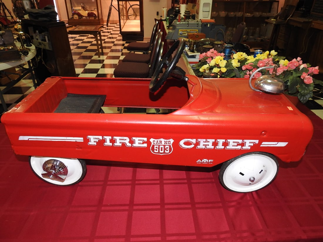 AMF Fire Chief Pedal Car (1 of 8)